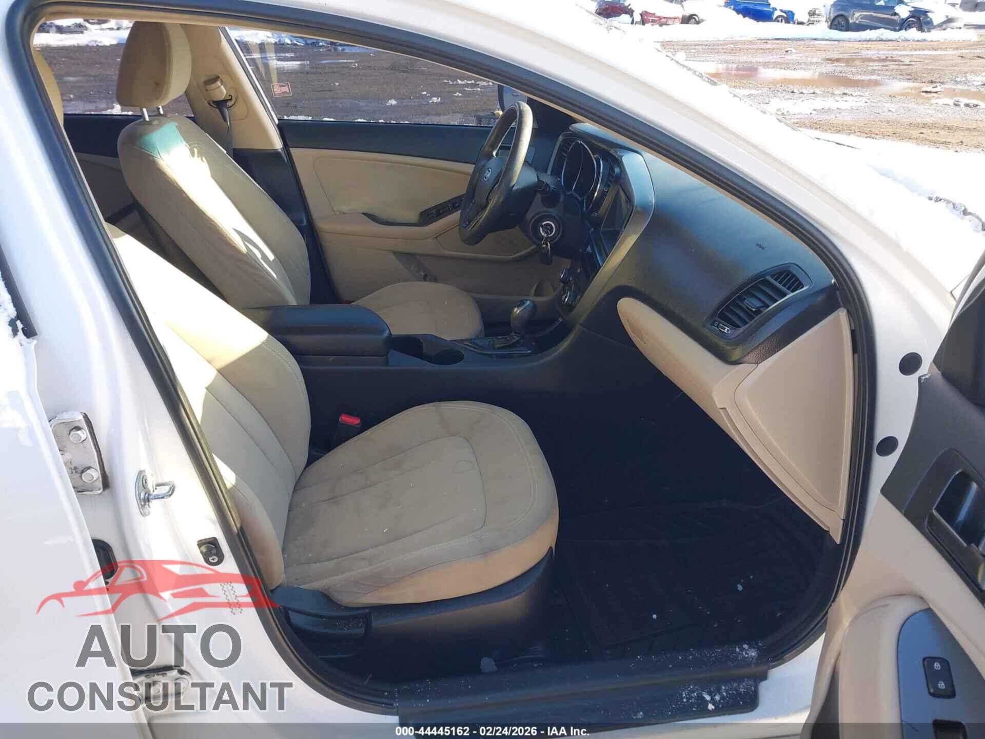 KIA OPTIMA 2011 - KNAGM4A71B5147601