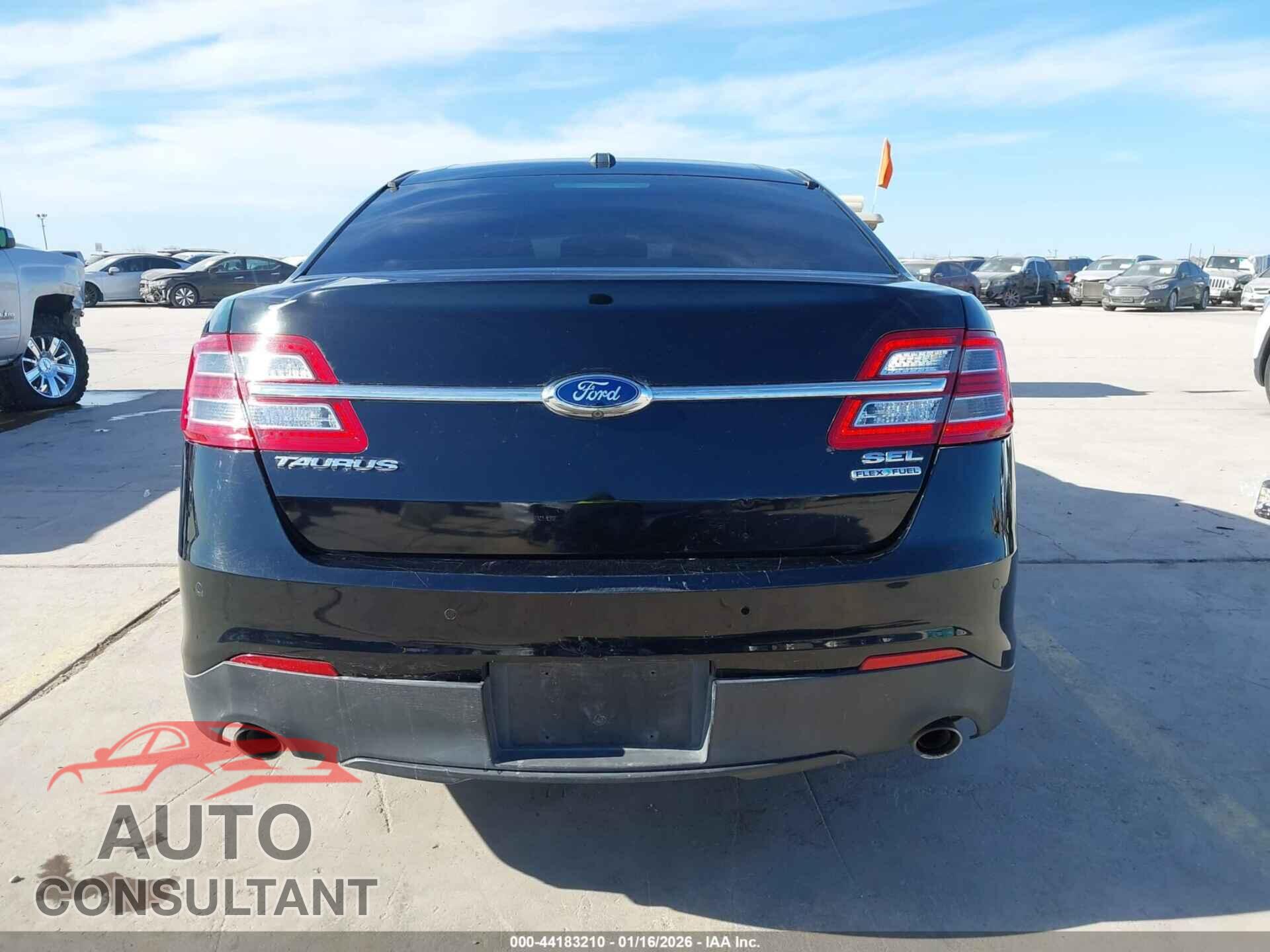FORD TAURUS 2016 - 1FAHP2E83GG100772