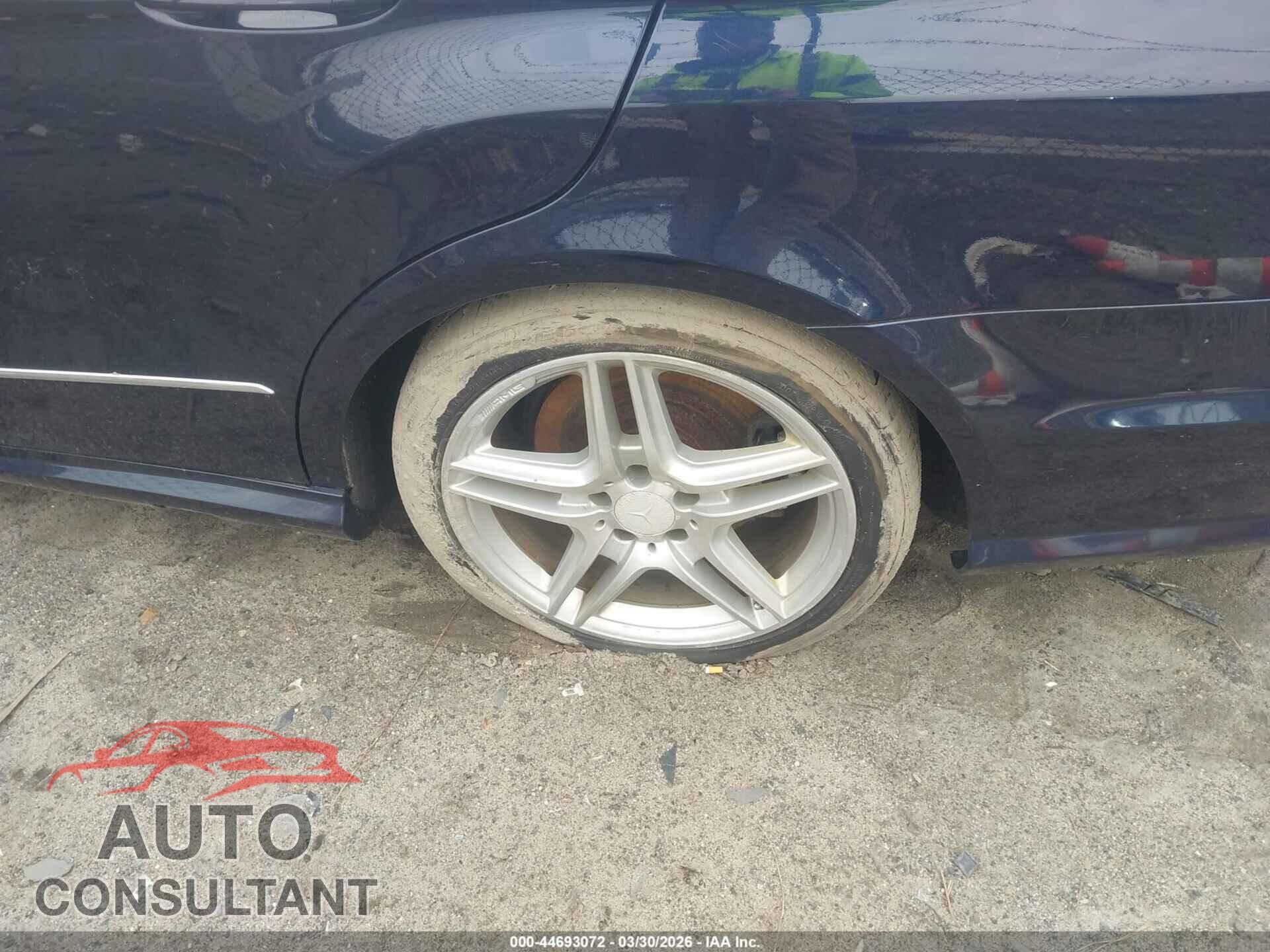 MERCEDES-BENZ E 550 2012 - WDDHF9BB7CA526439