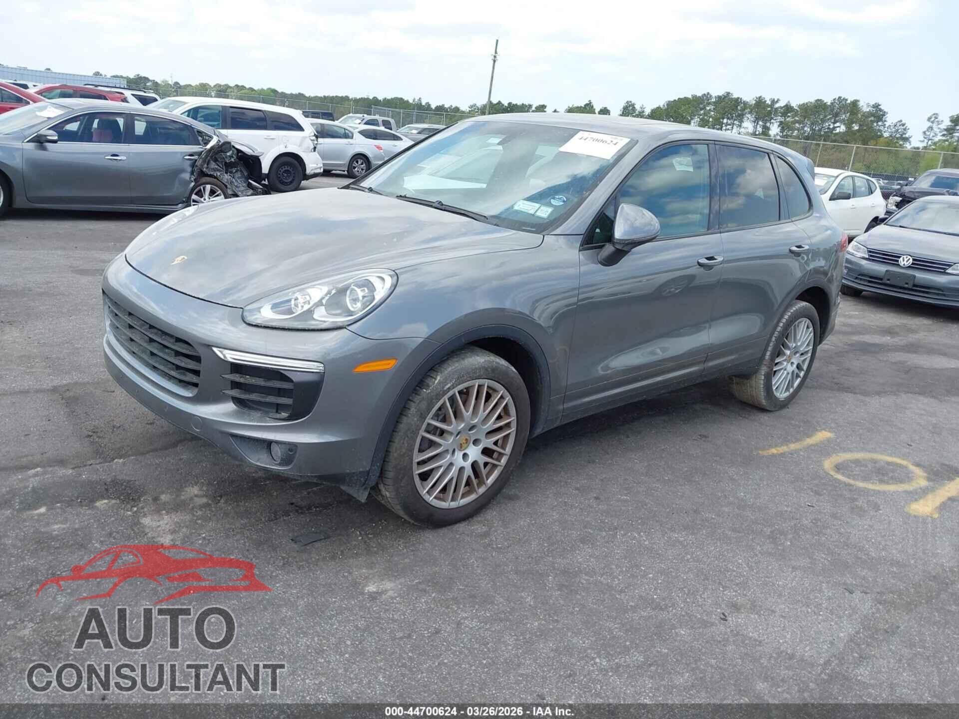 PORSCHE CAYENNE 2018 - WP1AA2A27JKA01440