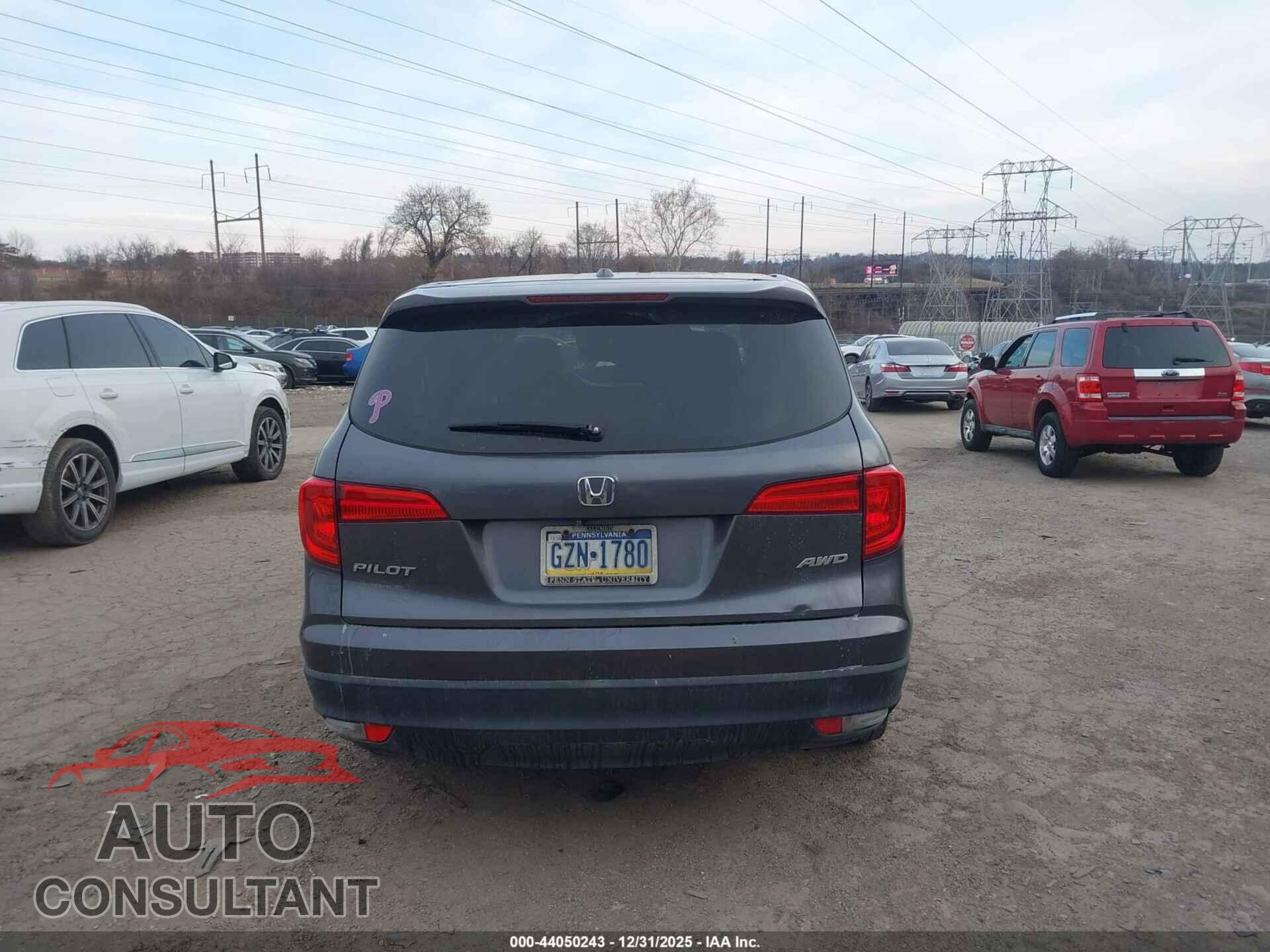 HONDA PILOT 2018 - 5FNYF6H56JB028571
