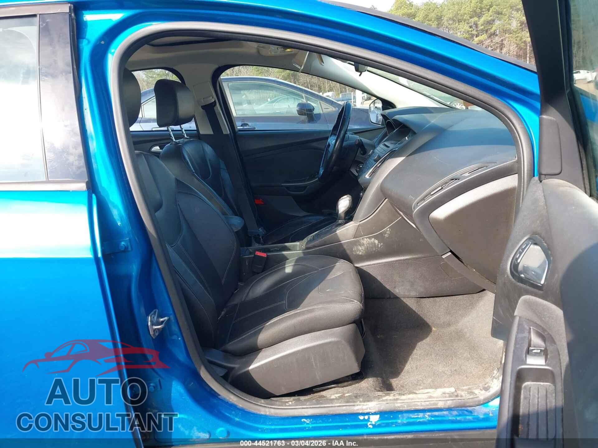 FORD FOCUS 2015 - 1FADP3F24FL291591
