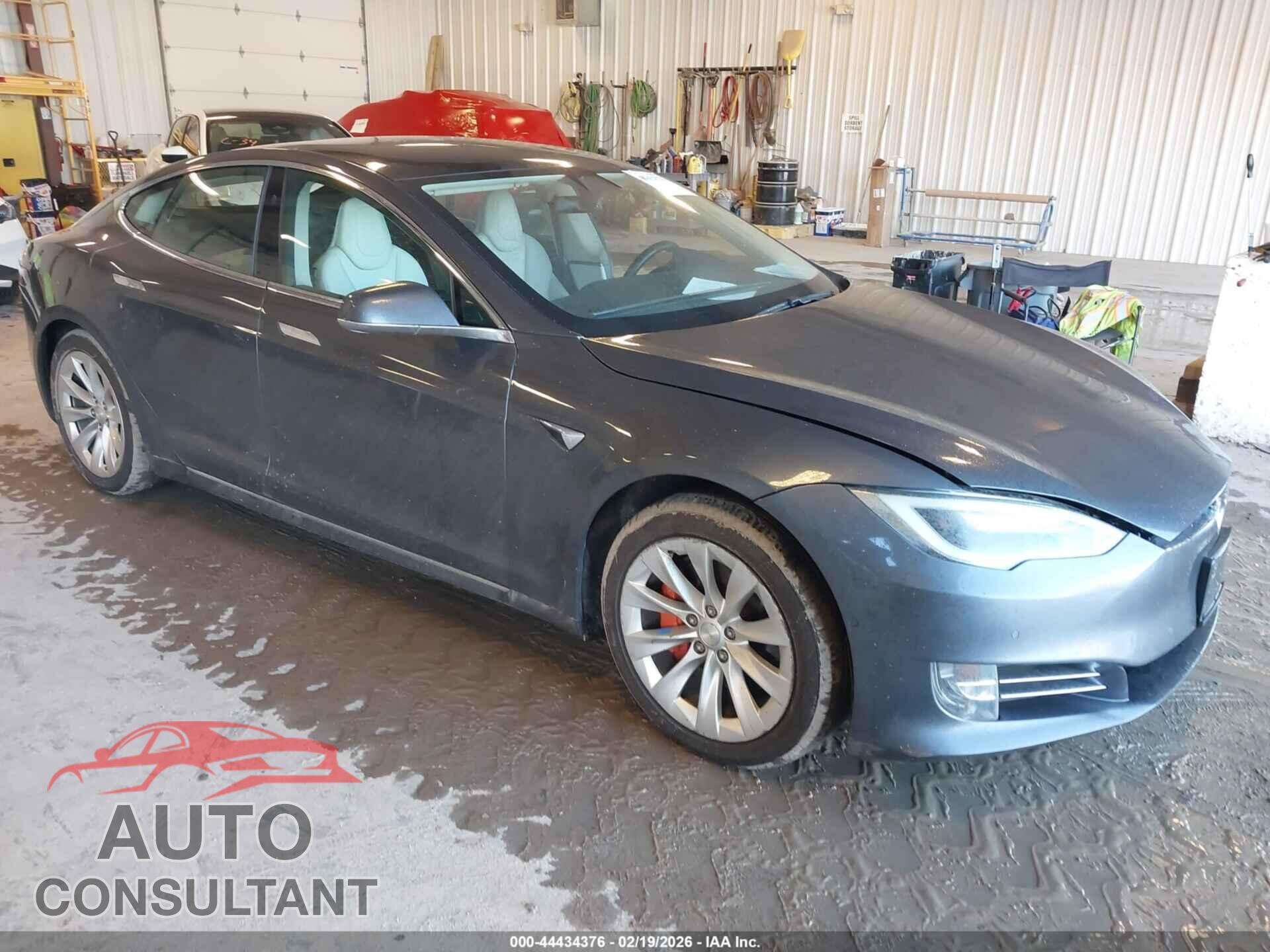 TESLA MODEL S 2019 - 5YJSA1E29KF305927