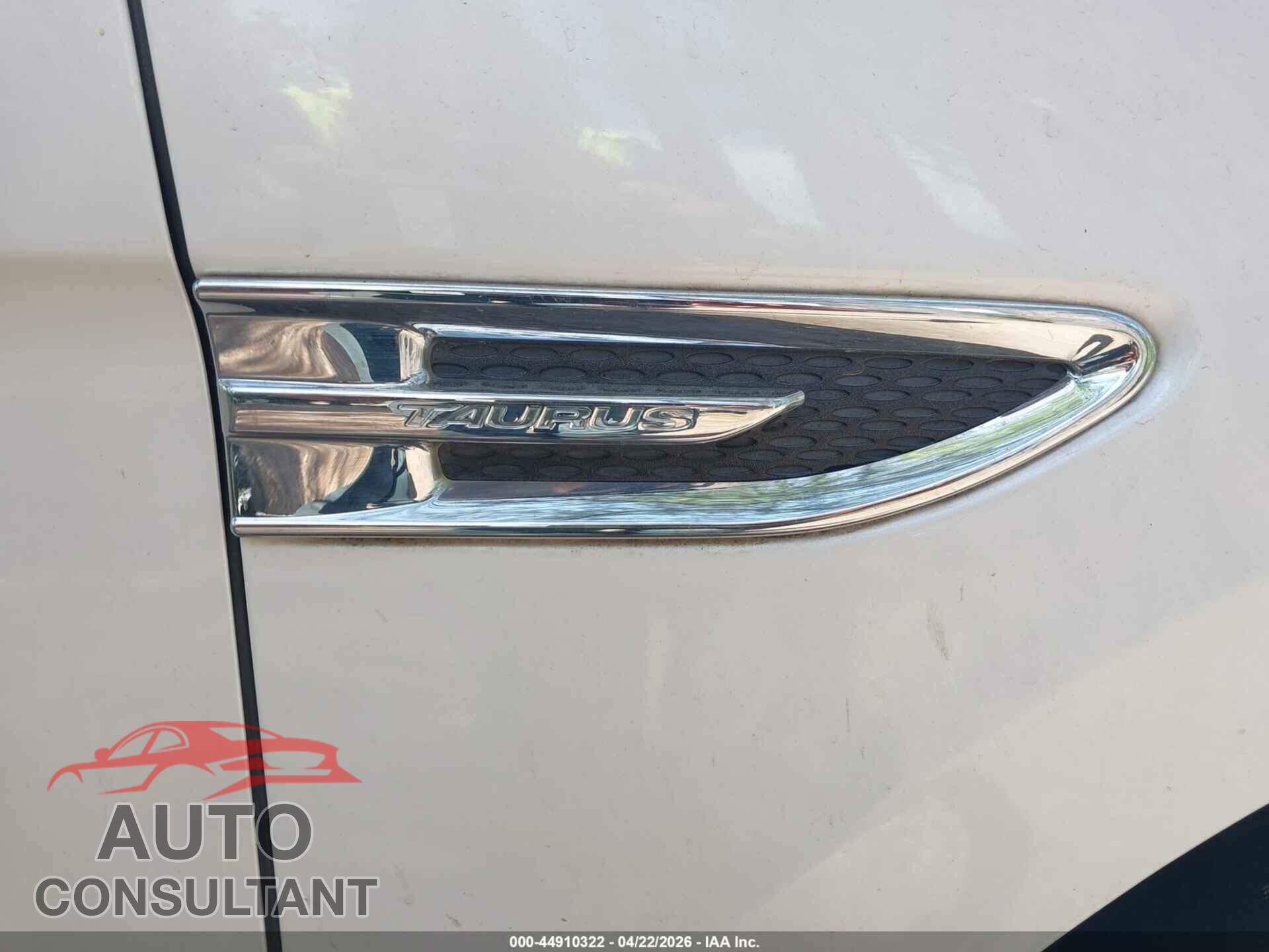 FORD TAURUS 2013 - 1FAHP2F81DG104619