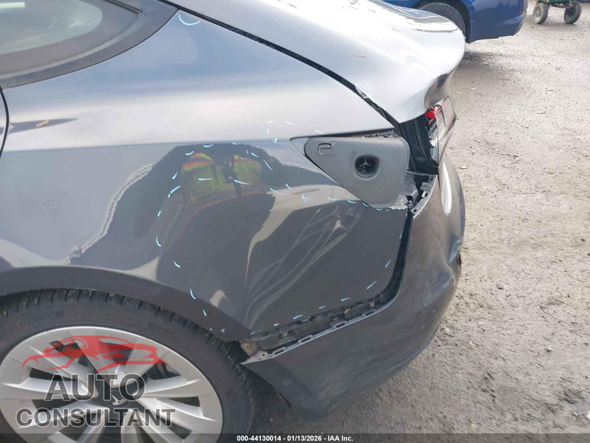 TESLA MODEL 3 2021 - 5YJ3E1EB3MF902695