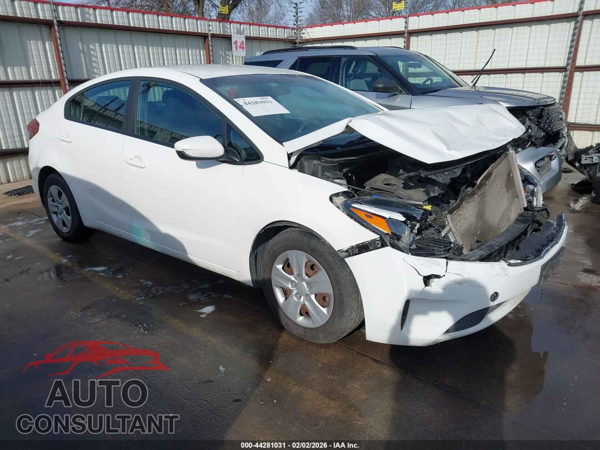 KIA FORTE 2018 - 3KPFK4A73JE242555