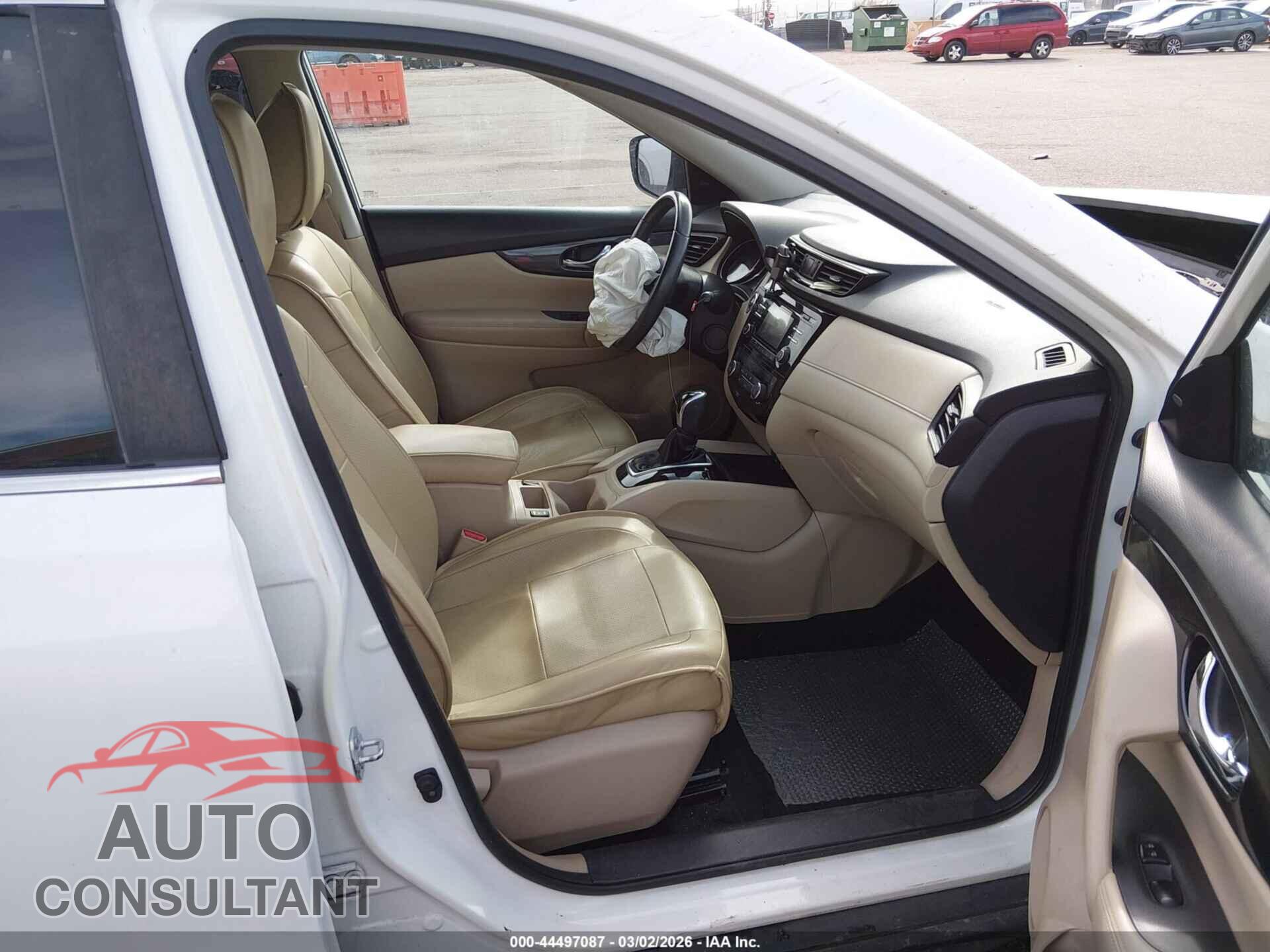 NISSAN ROGUE 2017 - KNMAT2MT0HP524554