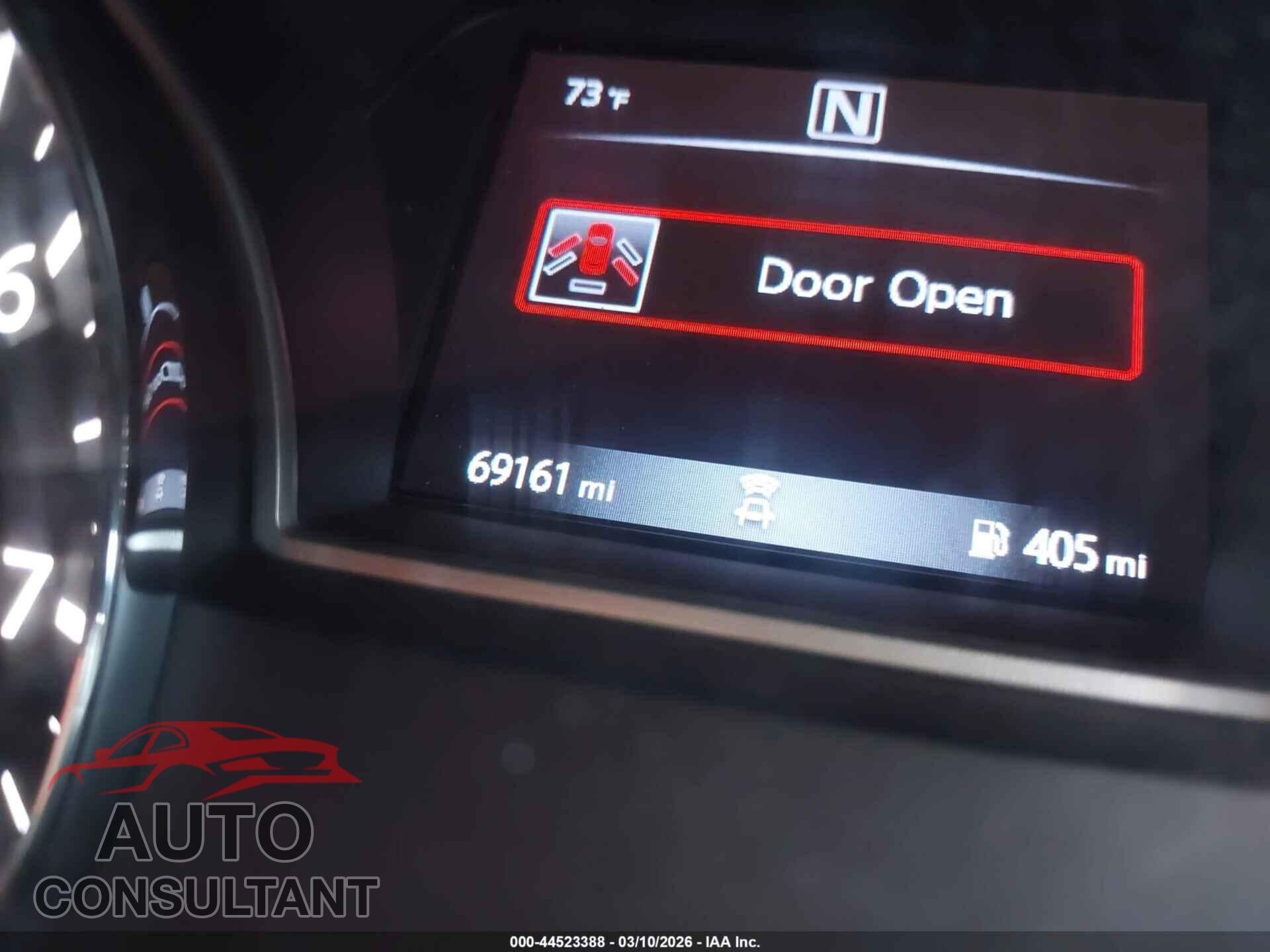 NISSAN PATHFINDER 2019 - 5N1DR2MN0KC606825