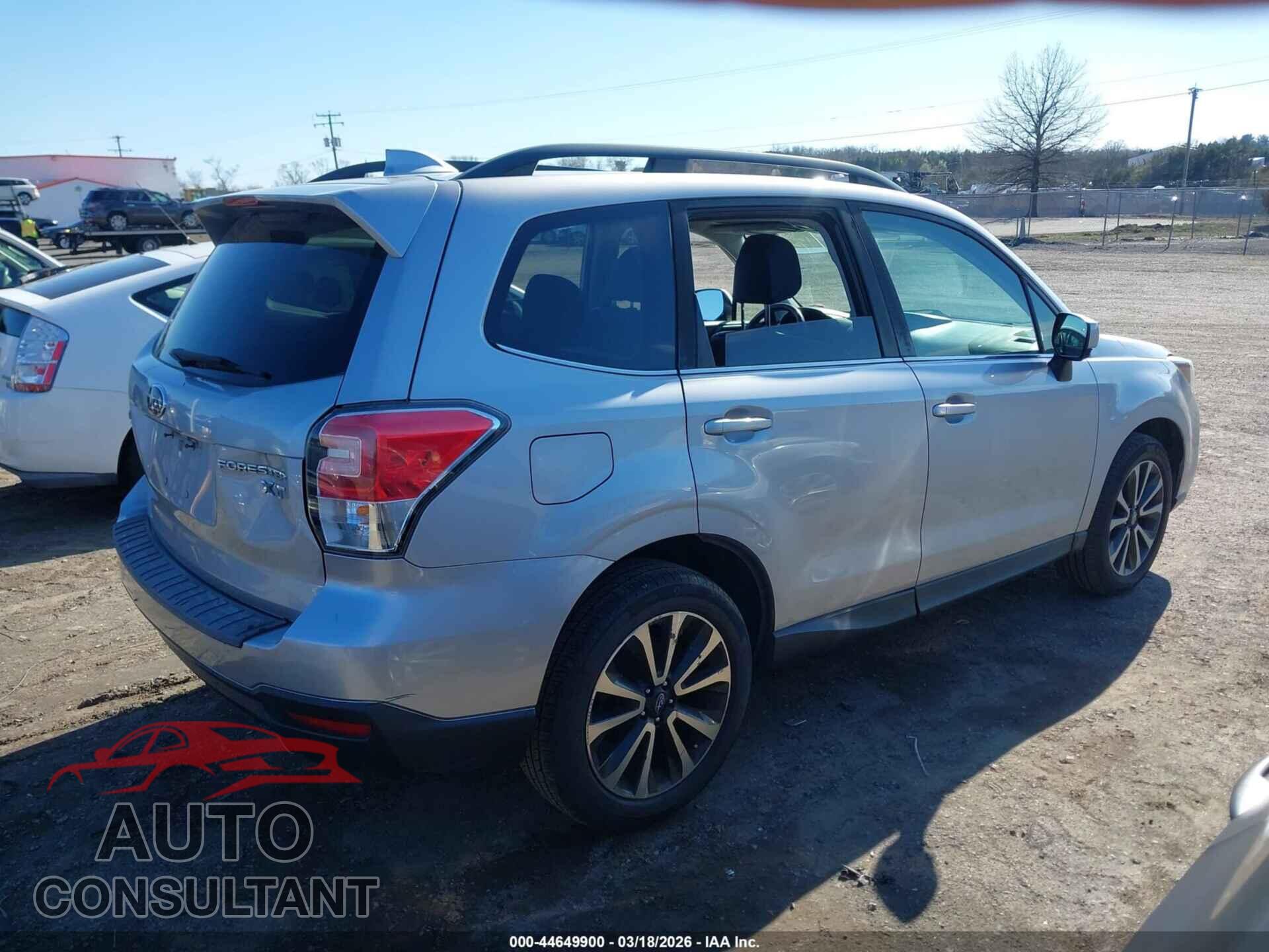 SUBARU FORESTER 2017 - JF2SJGEC2HH561400
