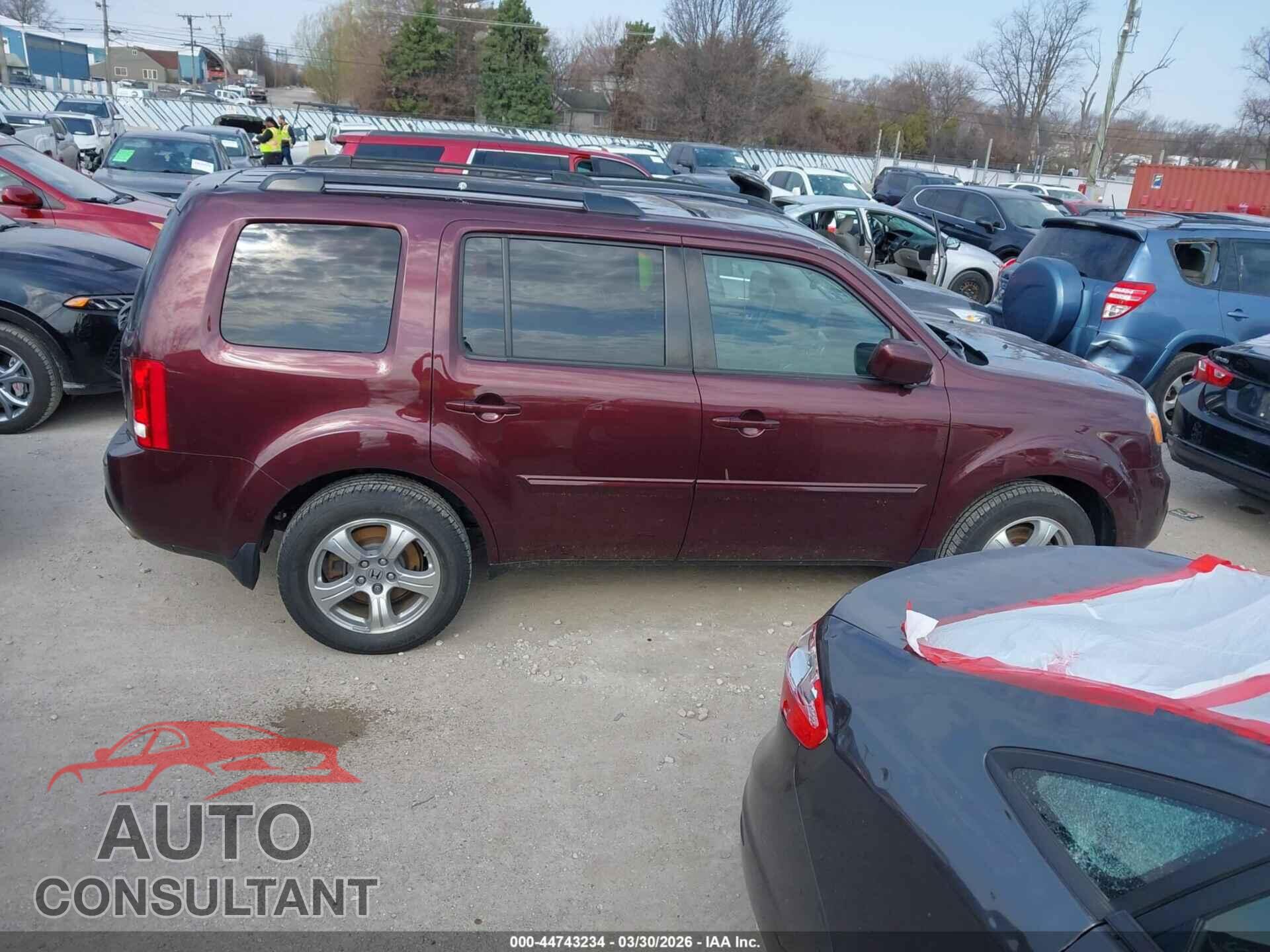 HONDA PILOT 2015 - 5FNYF4H59FB043349