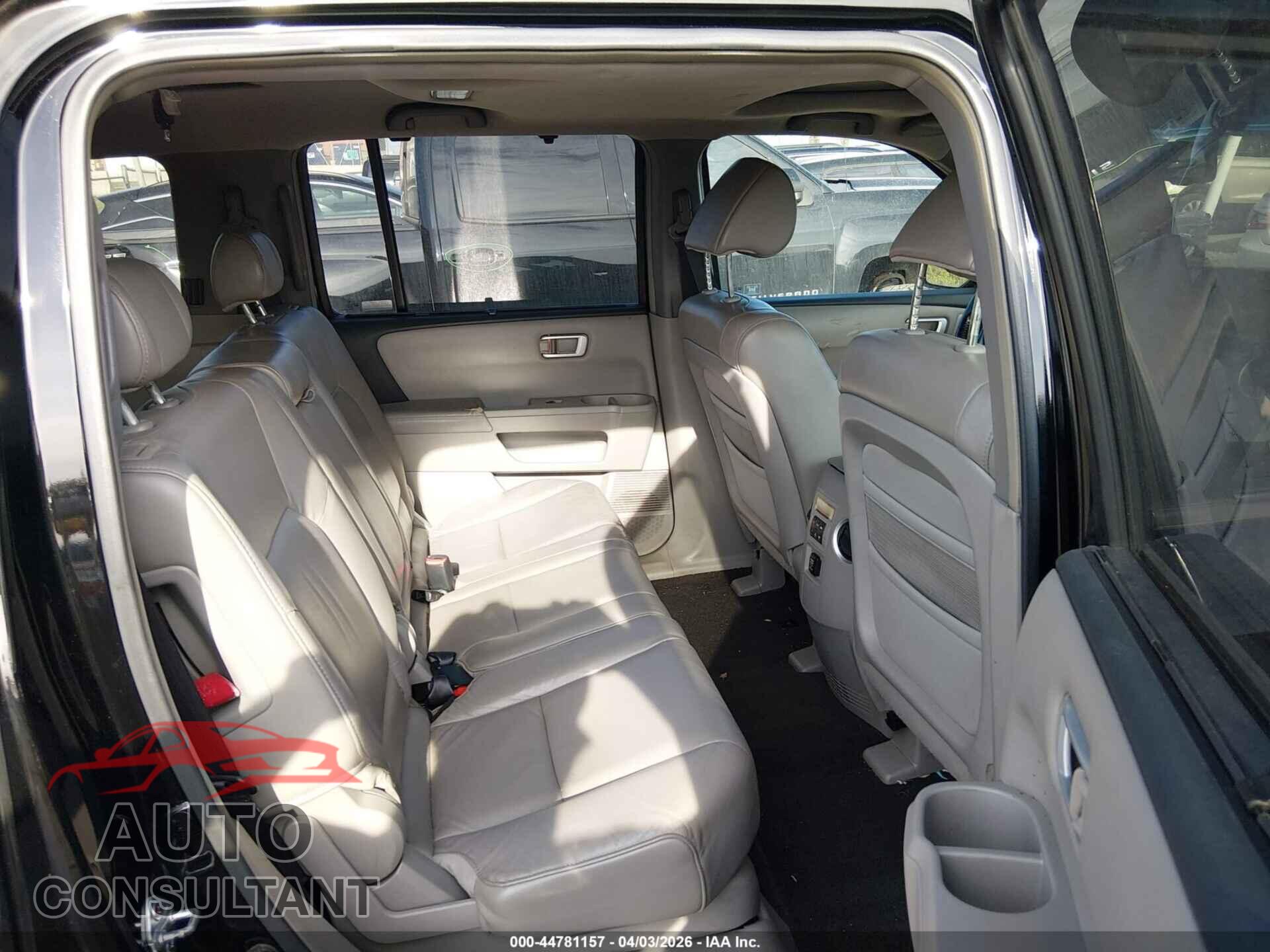 HONDA PILOT 2009 - 5FNYF48849B040695