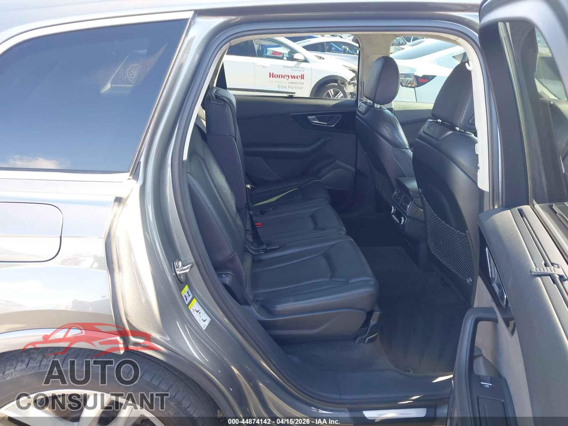 AUDI Q7 2017 - WA1VAAF79HD002566