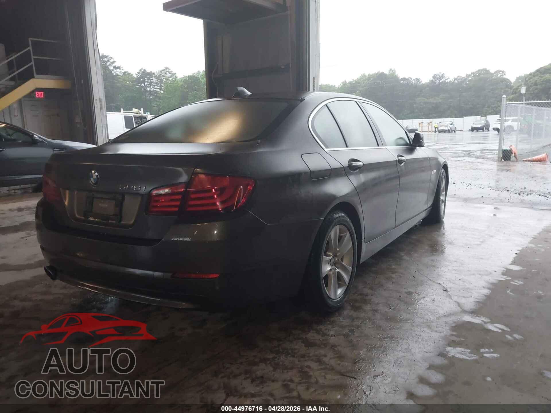 BMW 528I 2013 - WBAXG5C55DDY30578