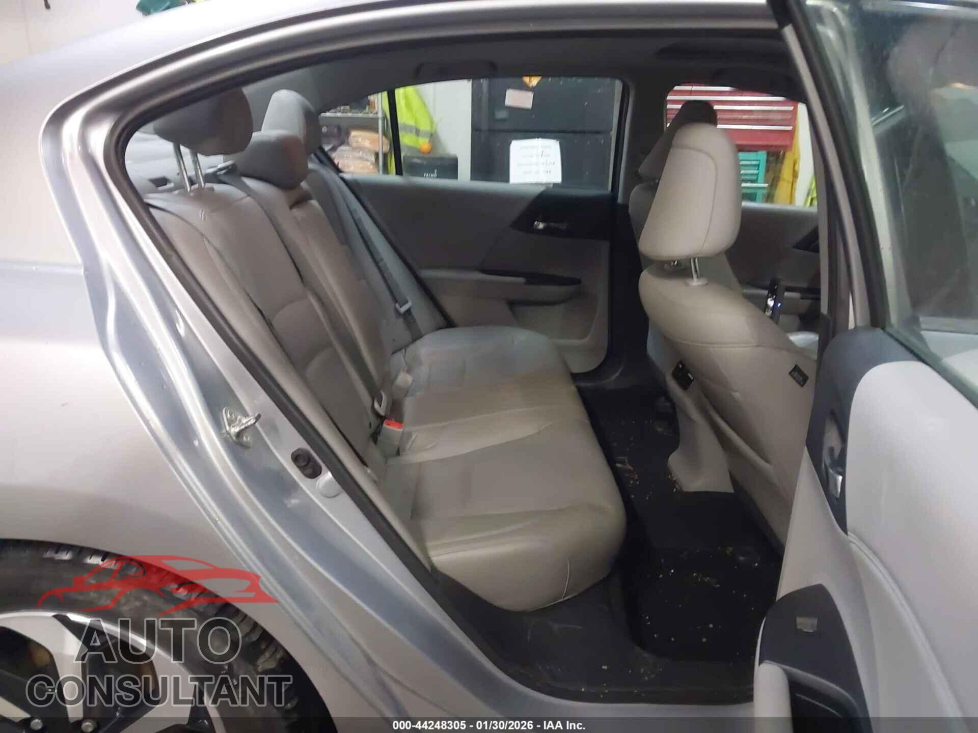 HONDA ACCORD 2017 - 1HGCR3F00HA043885