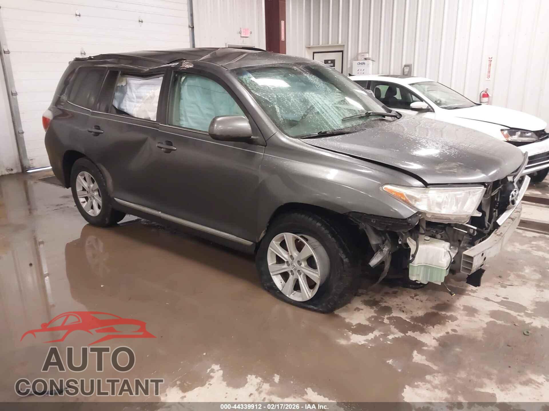 TOYOTA HIGHLANDER 2013 - 5TDBK3EH8DS249362