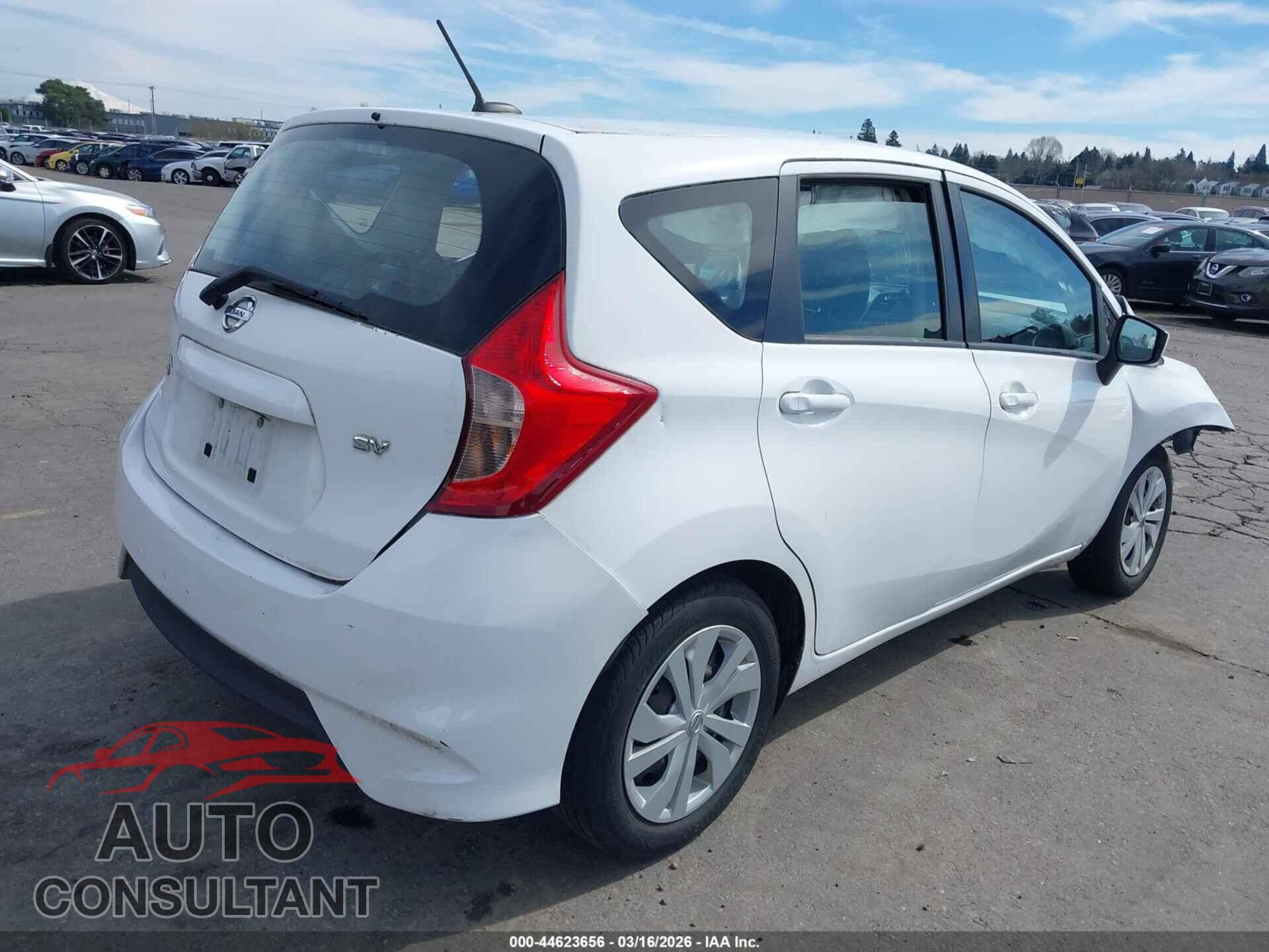 NISSAN VERSA NOTE 2017 - 3N1CE2CP8HL370472