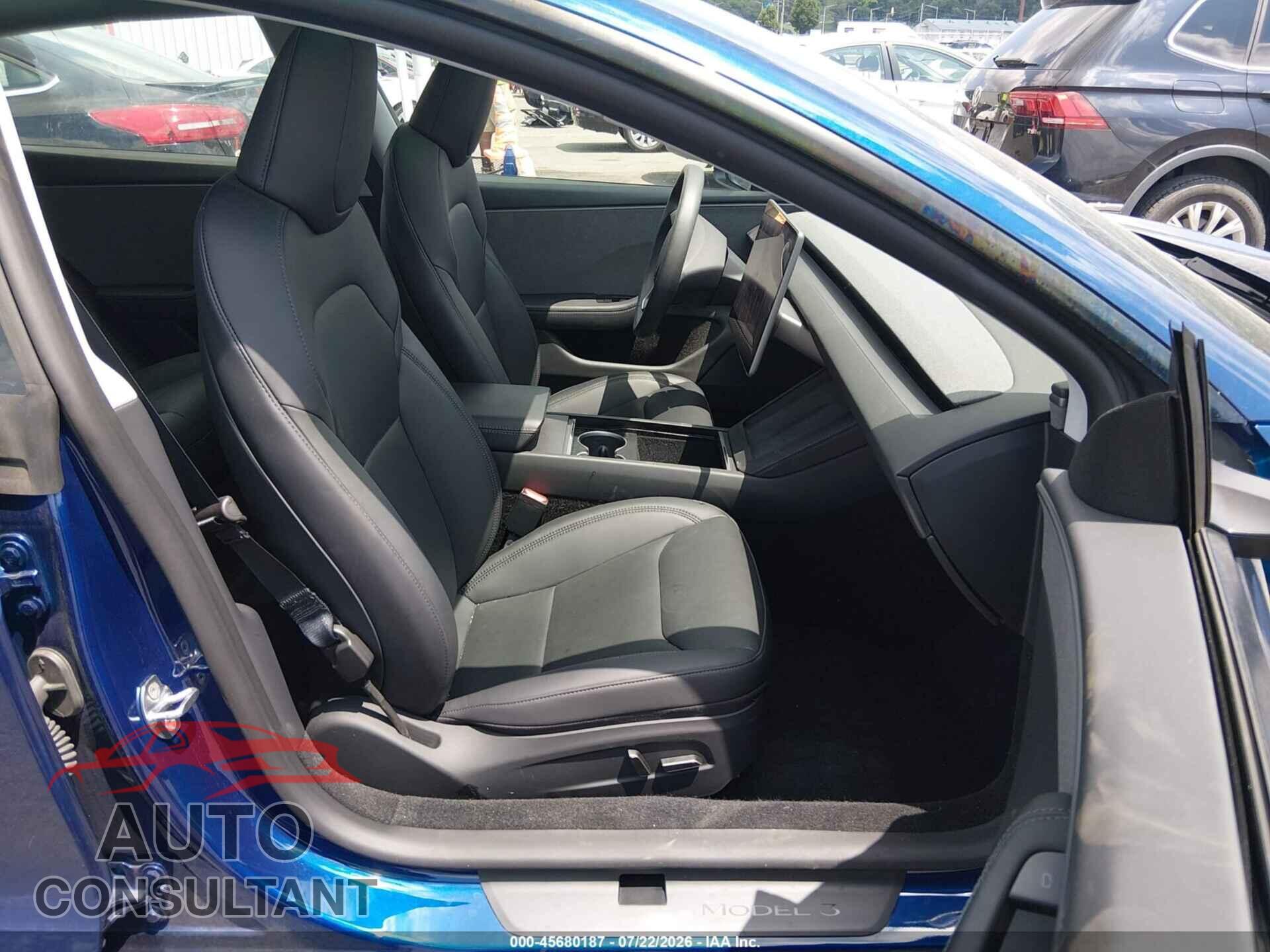 TESLA MODEL 3 2026 - 5YJ3E1EA4TF143609