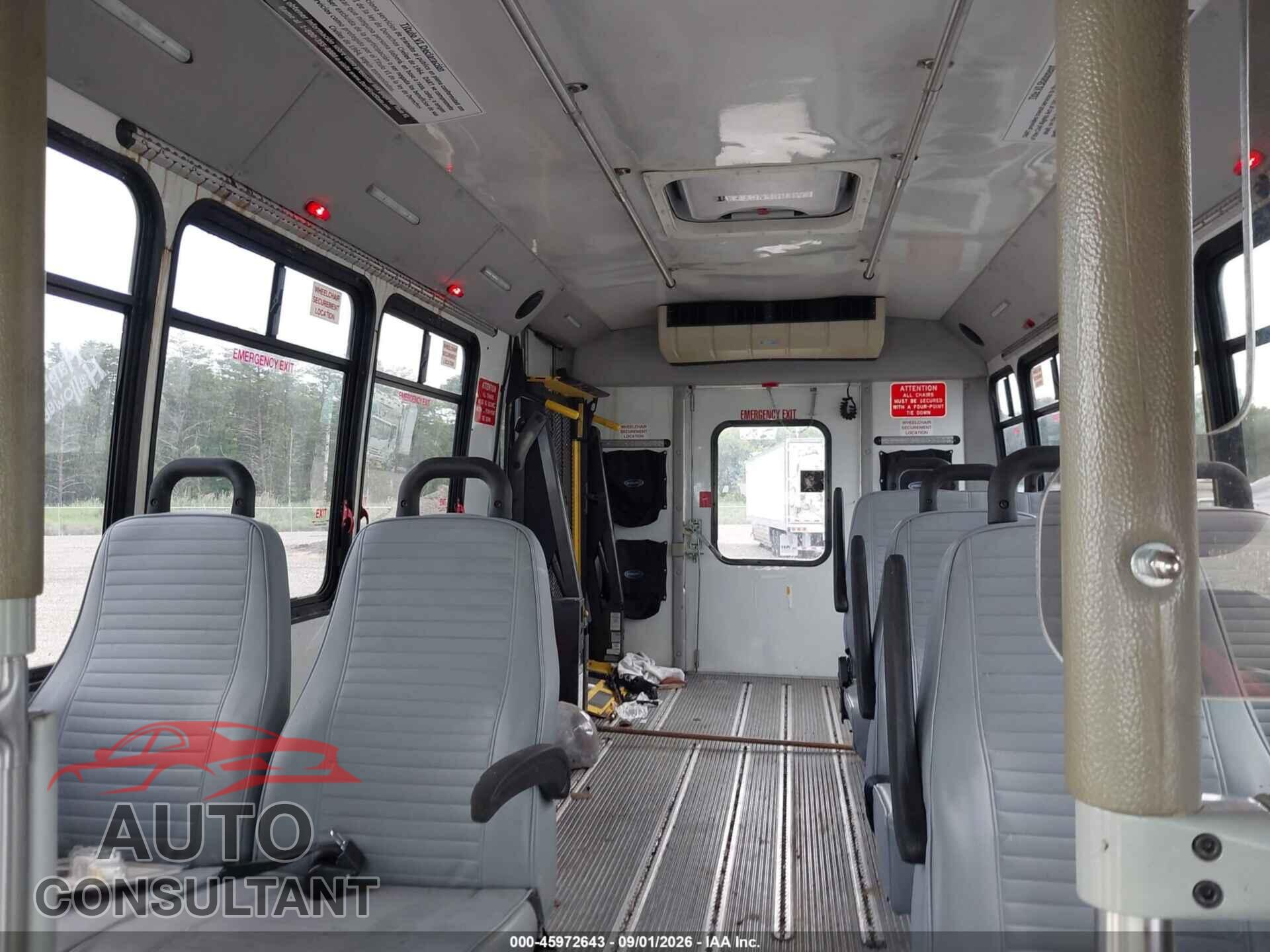FORD E-450 CUTAWAY 2012 - 1FDFE4FS8CDA41481