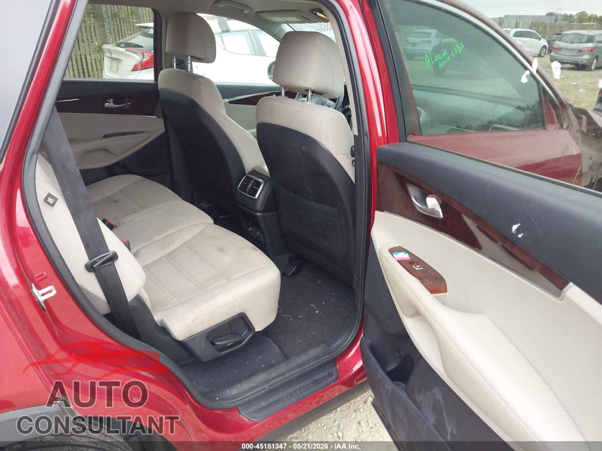 KIA SORENTO 2017 - 5XYPGDA5XHG324123
