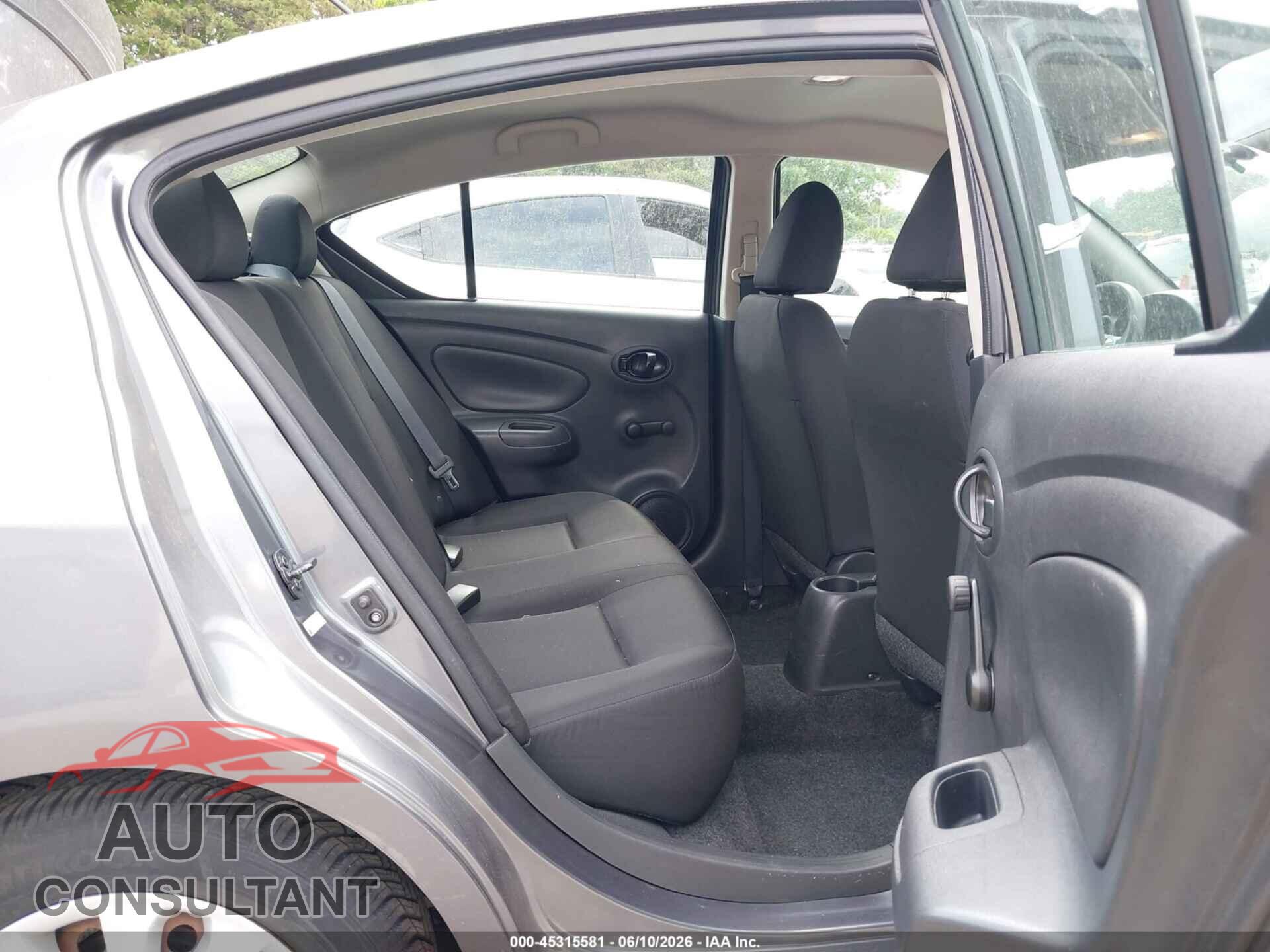 NISSAN VERSA 2019 - 3N1CN7AP3KL827843
