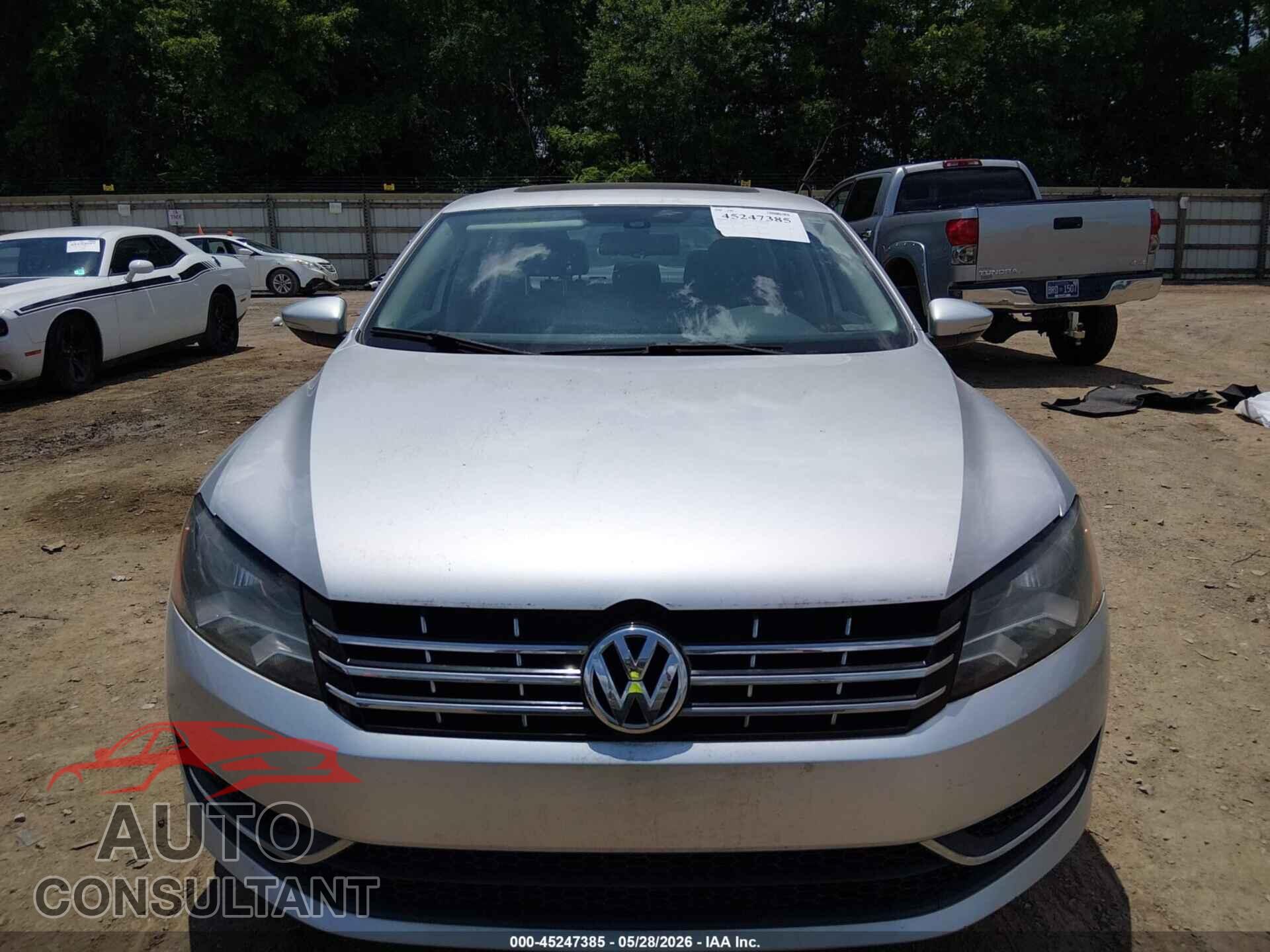 VOLKSWAGEN PASSAT 2012 - 1VWCH7A37CC073888