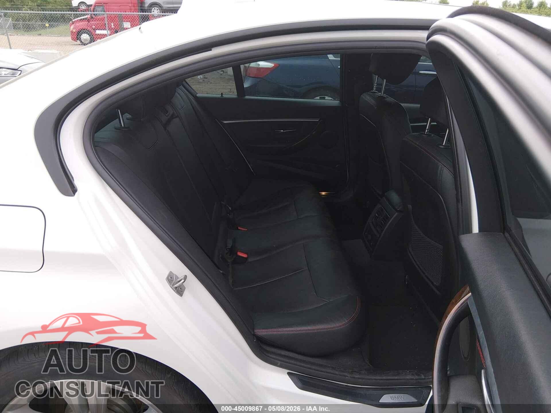 BMW 328I 2016 - WBA8E3G54GNU04484