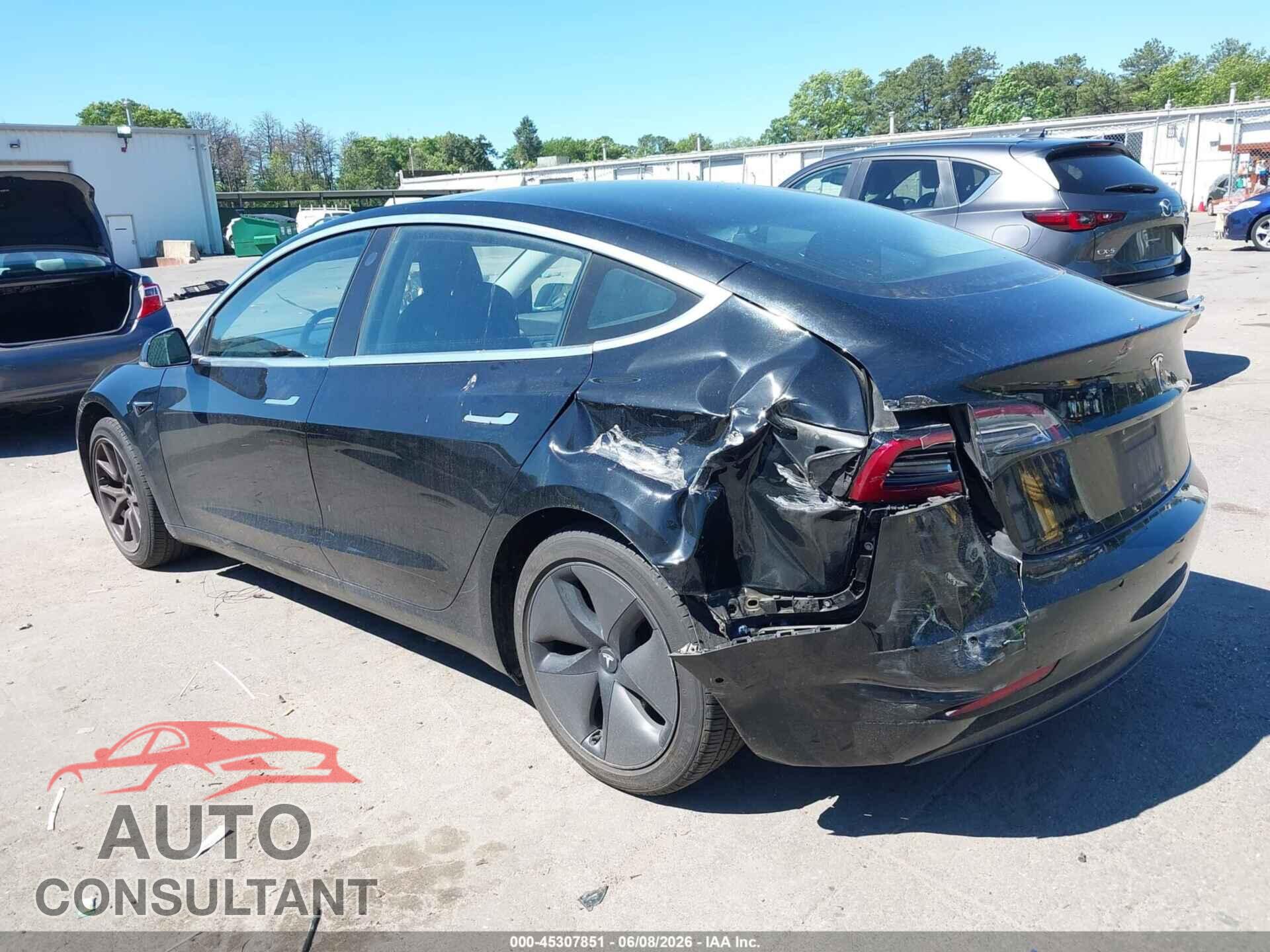 TESLA MODEL 3 2018 - 5YJ3E1EB4JF068190
