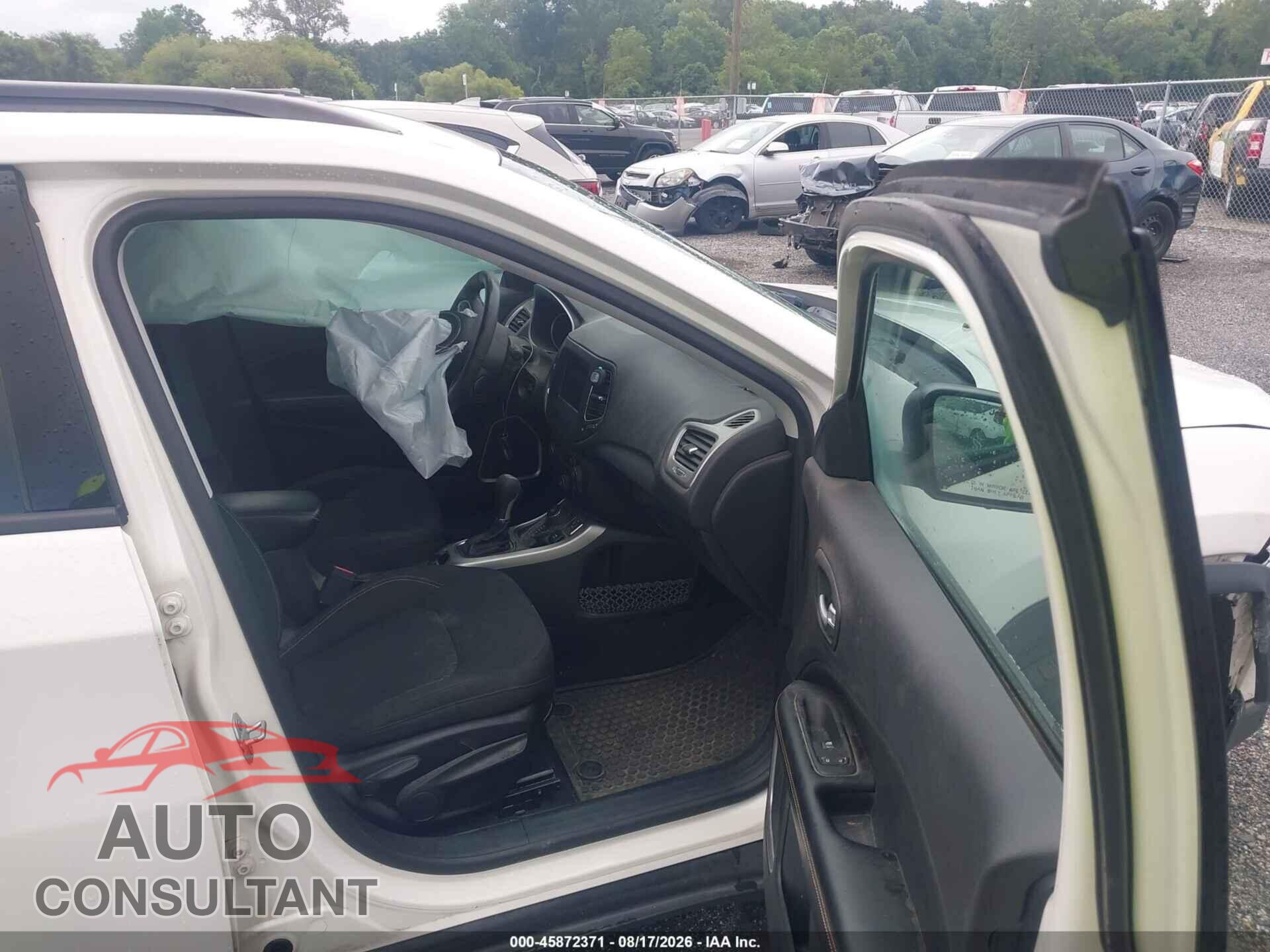 JEEP COMPASS 2018 - 3C4NJDAB2JT146091