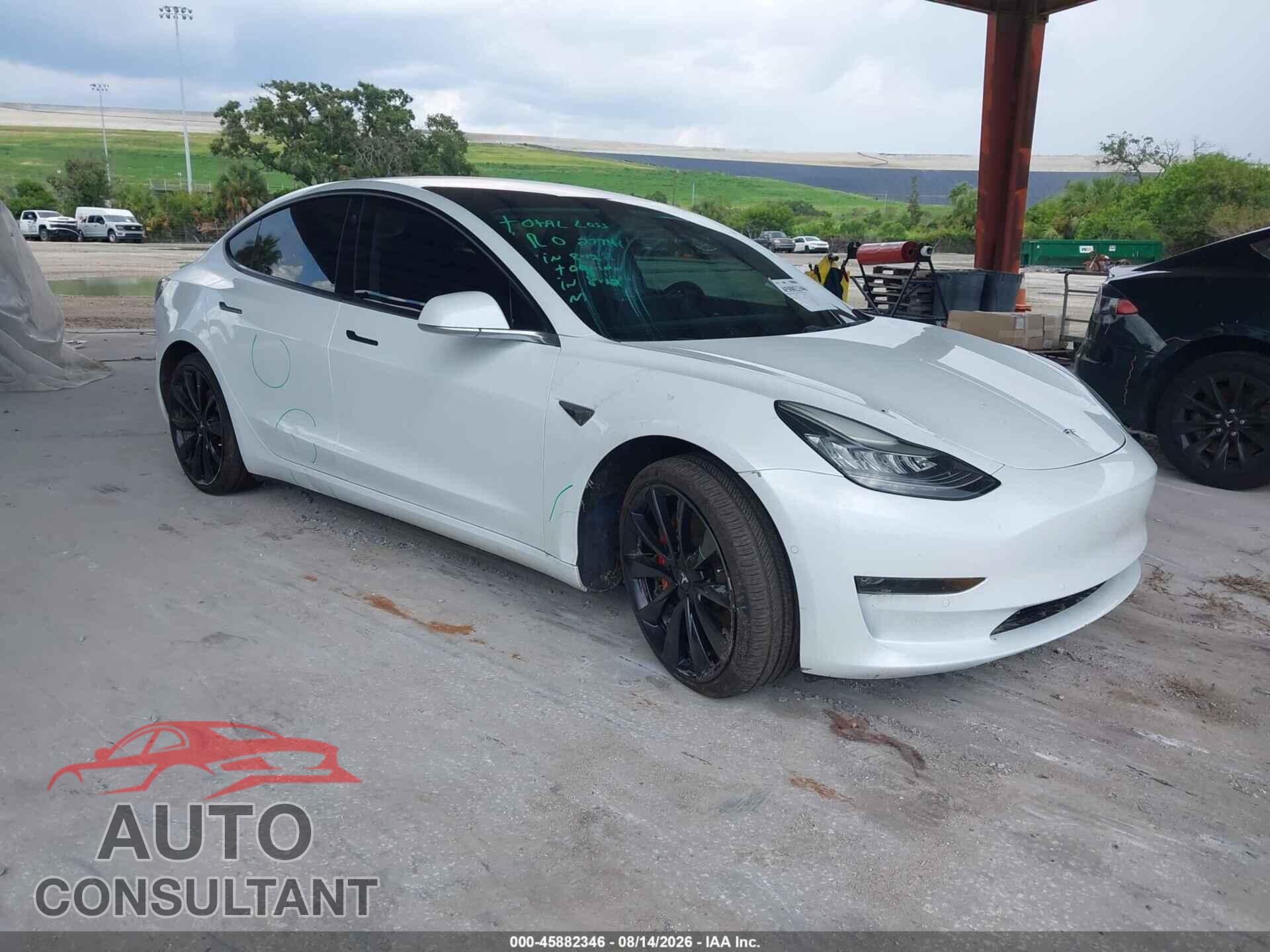 TESLA MODEL 3 2018 - 5YJ3E1EB2JF084257