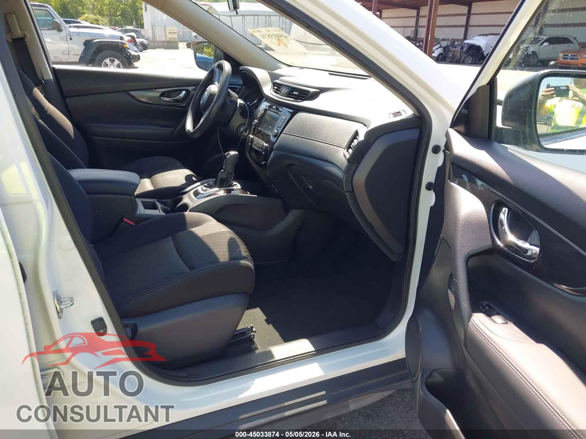 NISSAN ROGUE 2018 - KNMAT2MT0JP559357