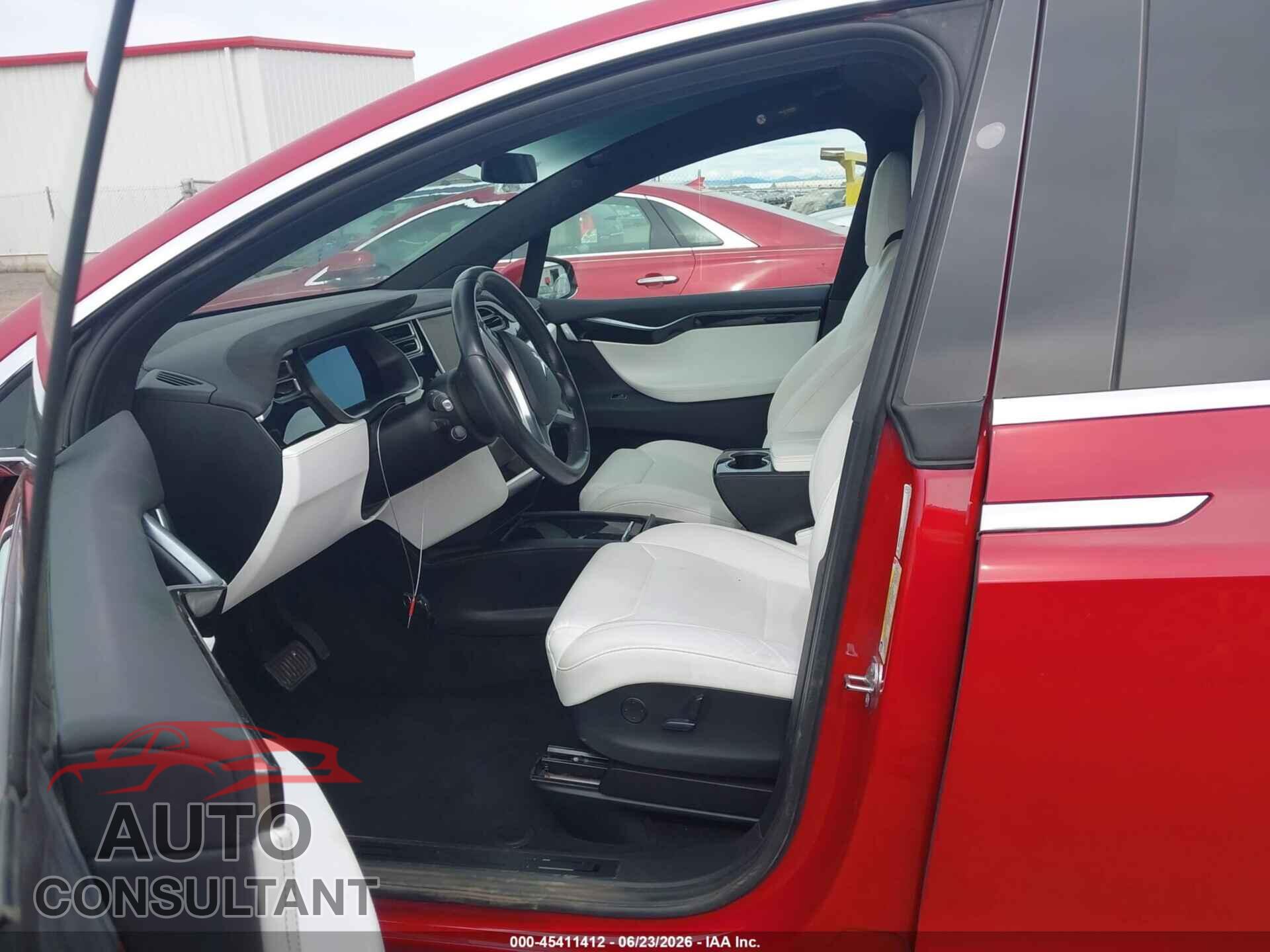 TESLA MODEL X 2017 - 5YJXCBE21HF050270