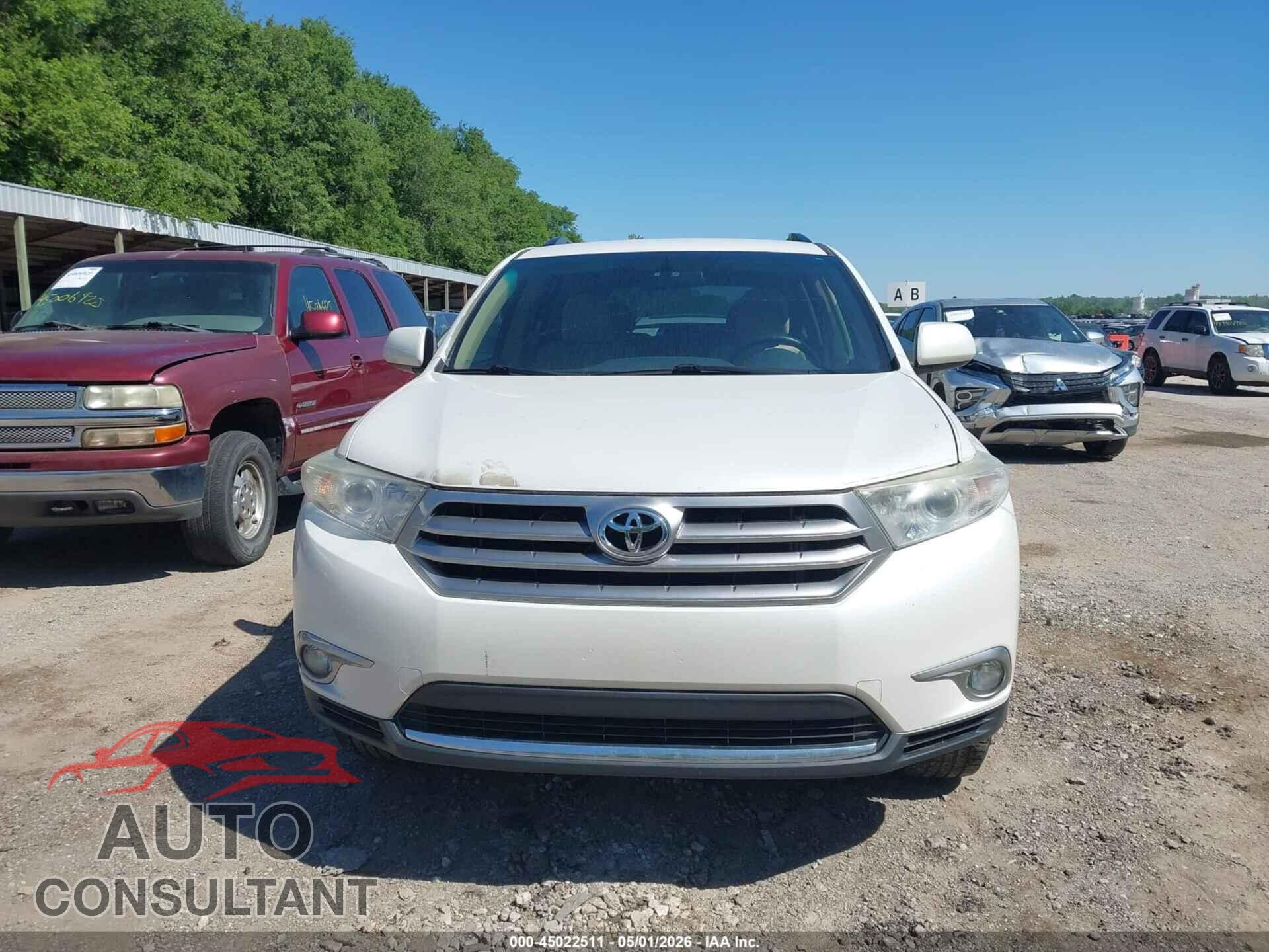 TOYOTA HIGHLANDER 2013 - 5TDBK3EH8DS255162