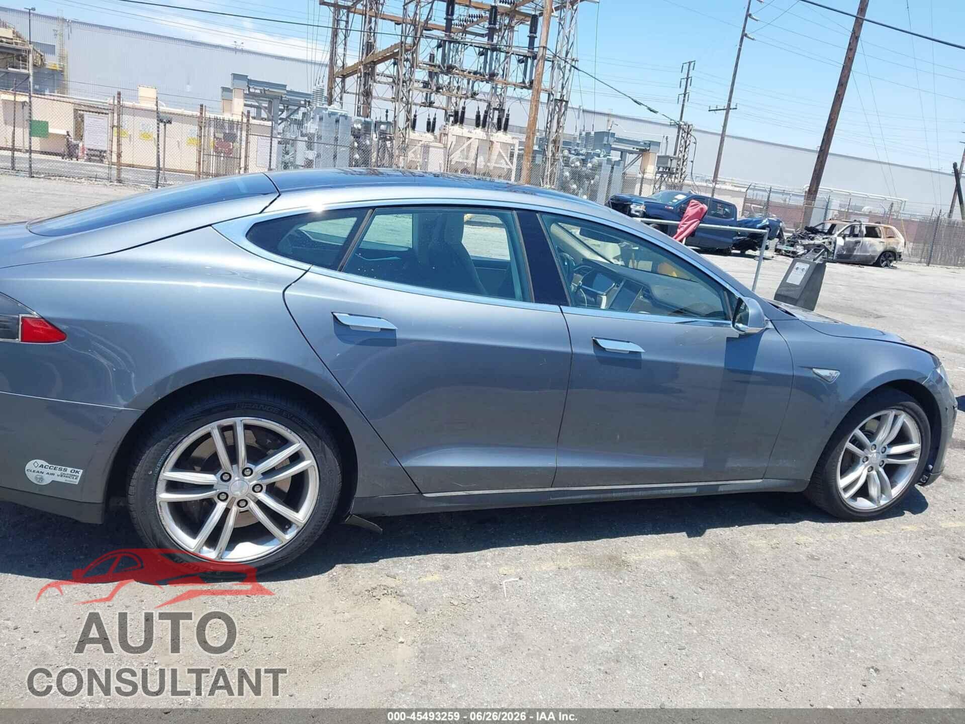 TESLA MODEL S 2013 - 5YJSA1CN9DFP07706