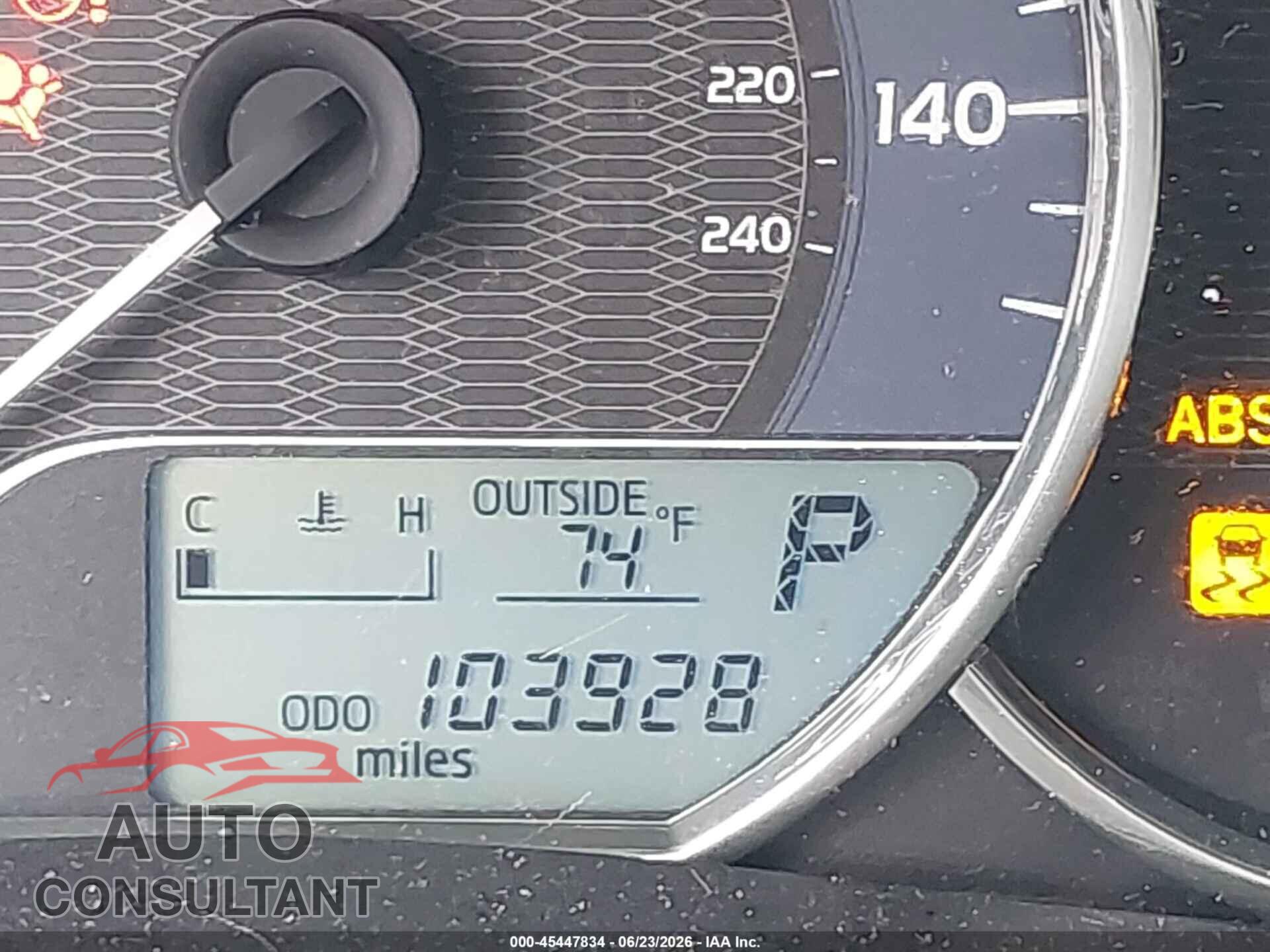 TOYOTA COROLLA 2015 - 2T1BURHEXFC245940