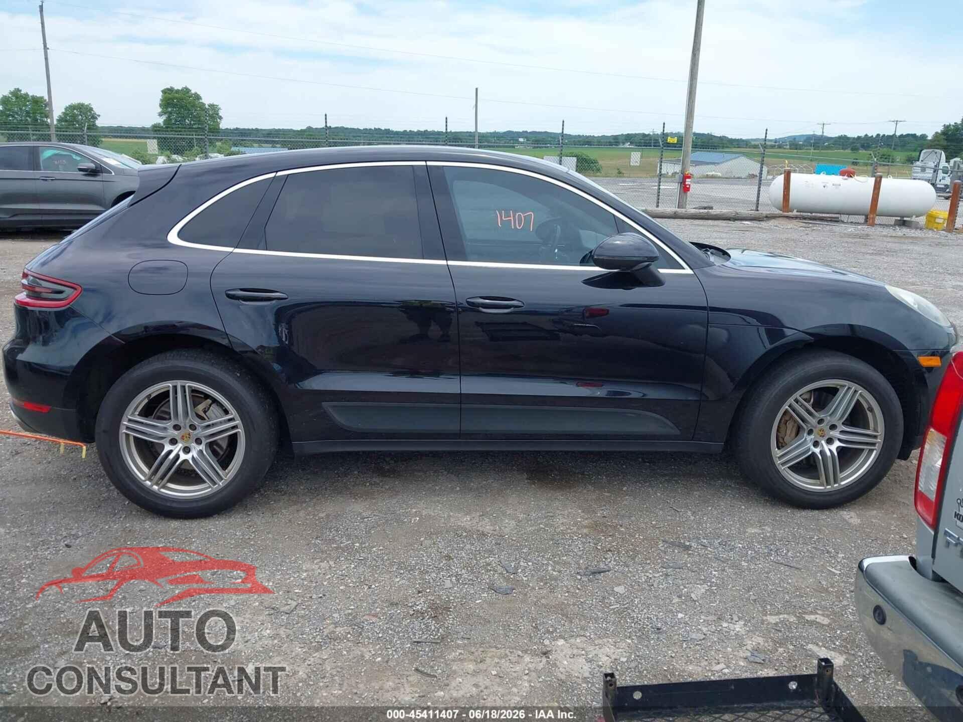 PORSCHE MACAN 2016 - WP1AB2A58GLB40227