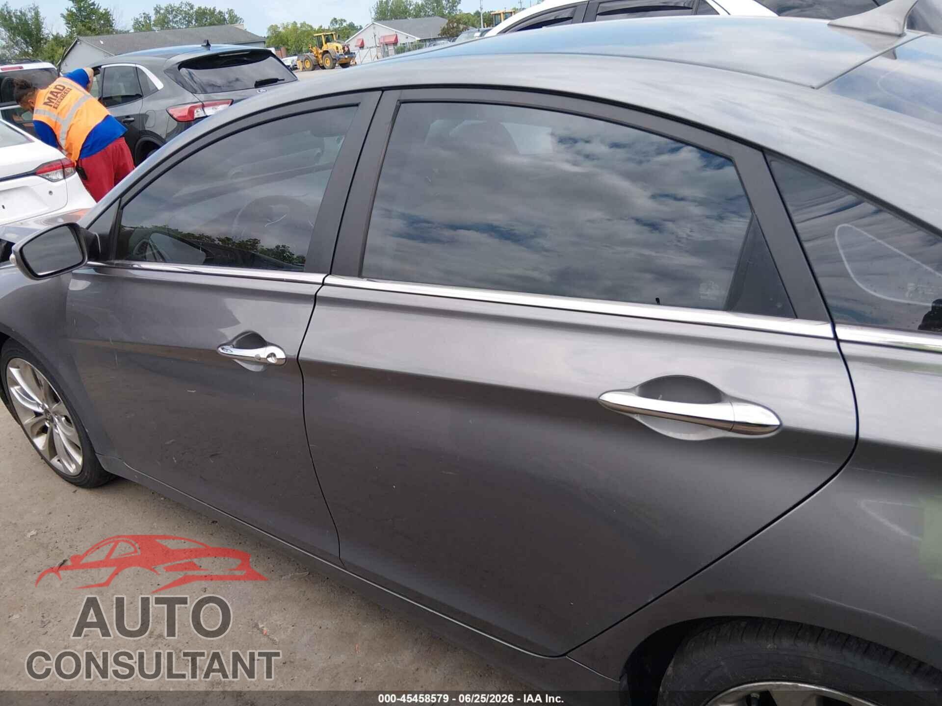 HYUNDAI SONATA 2011 - 5NPEC4AB6BH202612