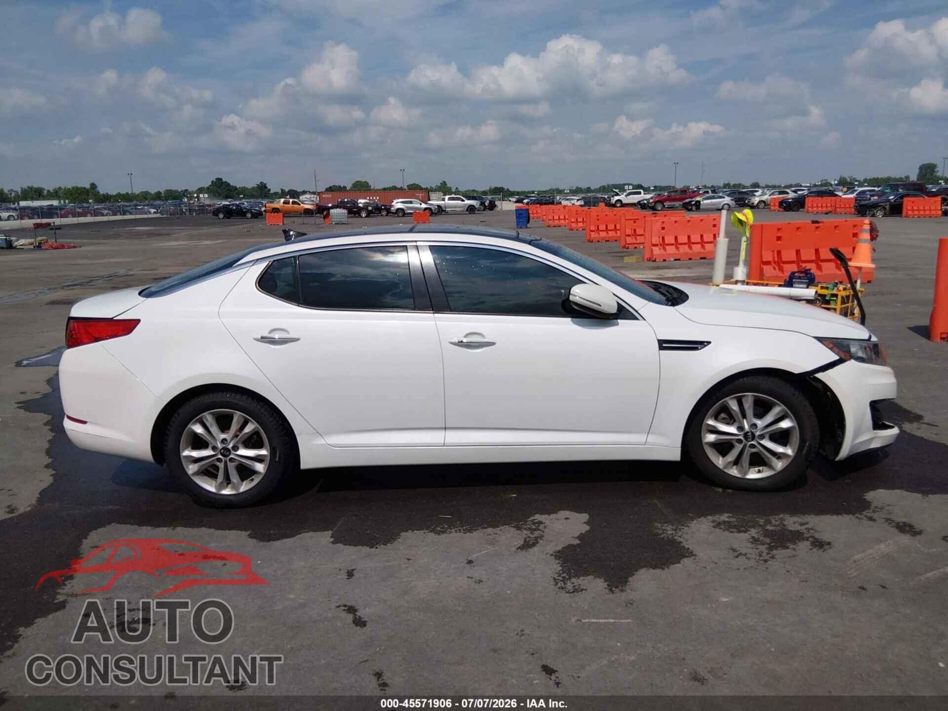 KIA OPTIMA 2011 - KNAGN4A76B5122612