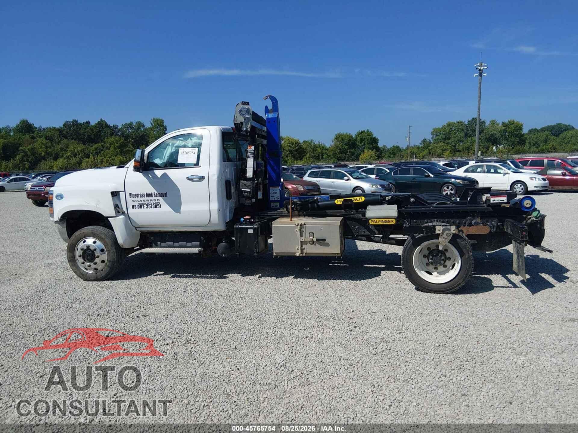 CHEVROLET SILVERADO MD 2023 - 1HTKJPVM2PH481913