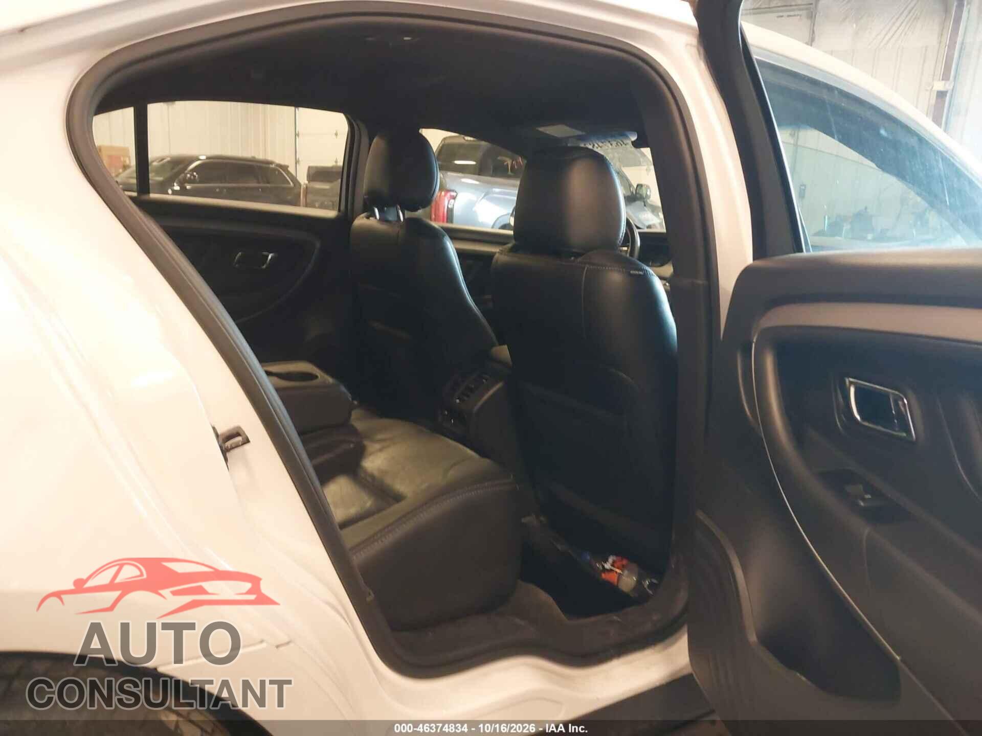 FORD TAURUS 2015 - 1FAHP2E95FG161130