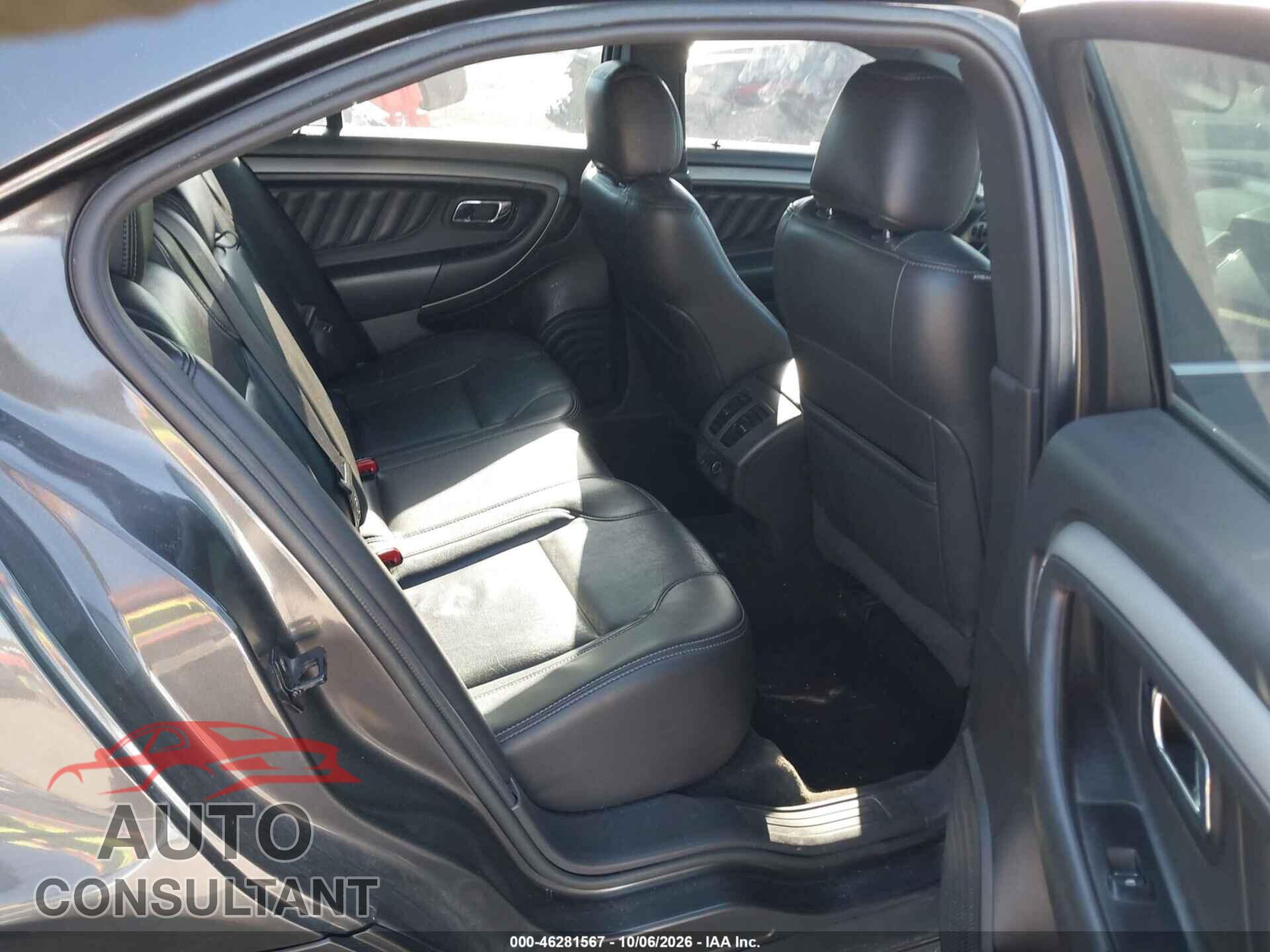 FORD TAURUS 2015 - 1FAHP2E83FG111902