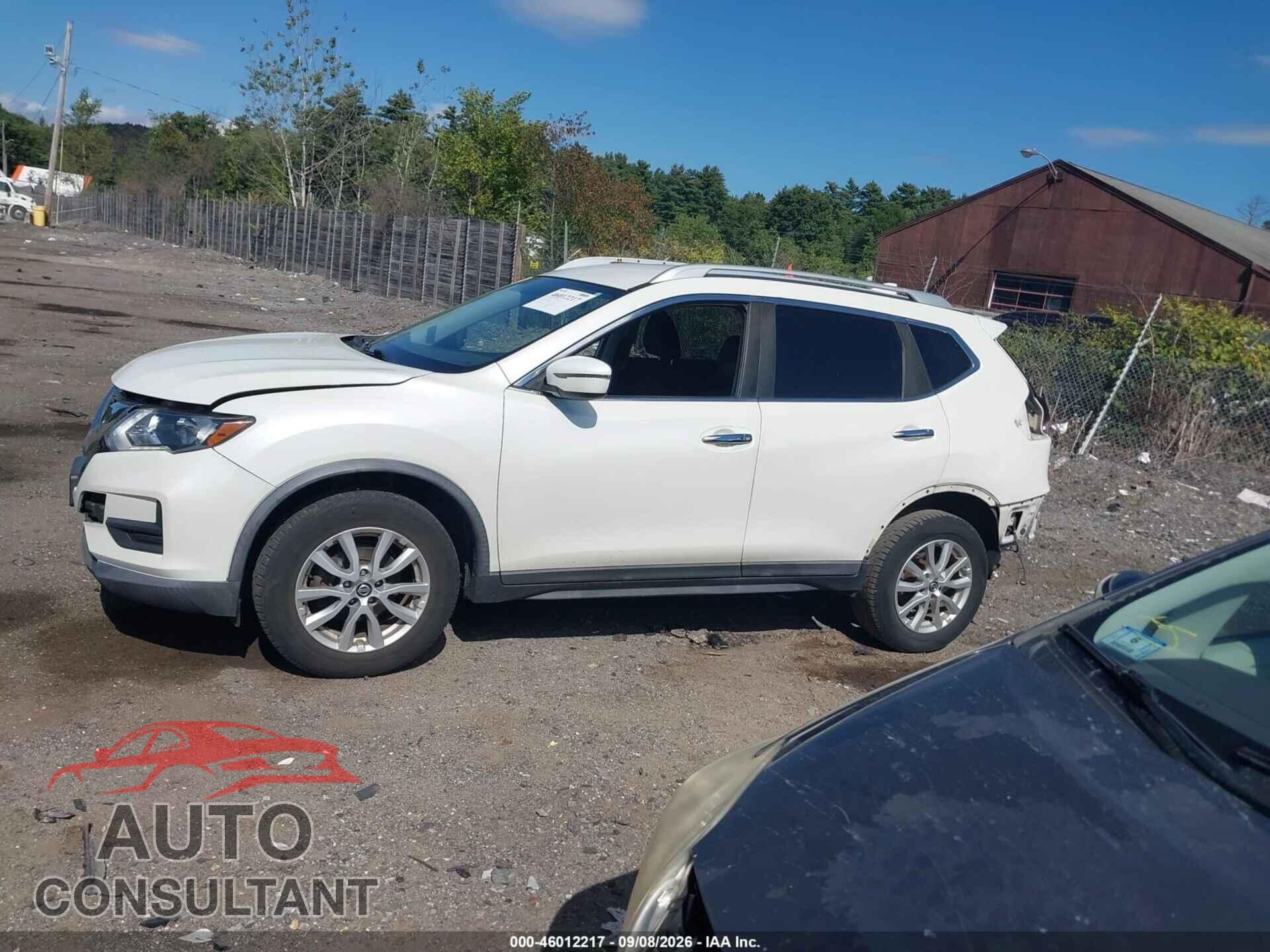 NISSAN ROGUE 2017 - KNMAT2MVXHP616594