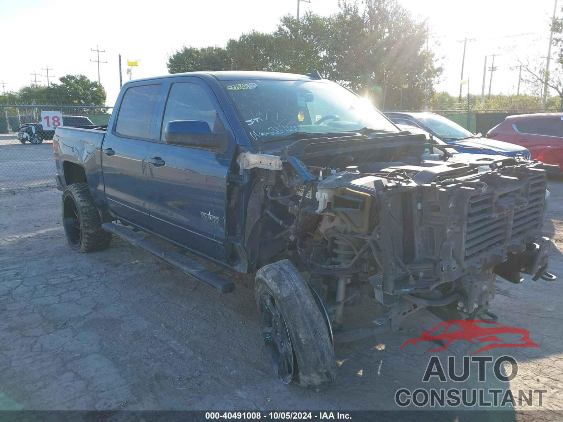 CHEVROLET SILVERADO 1500 2018 - 3GCUKREC8JG466856