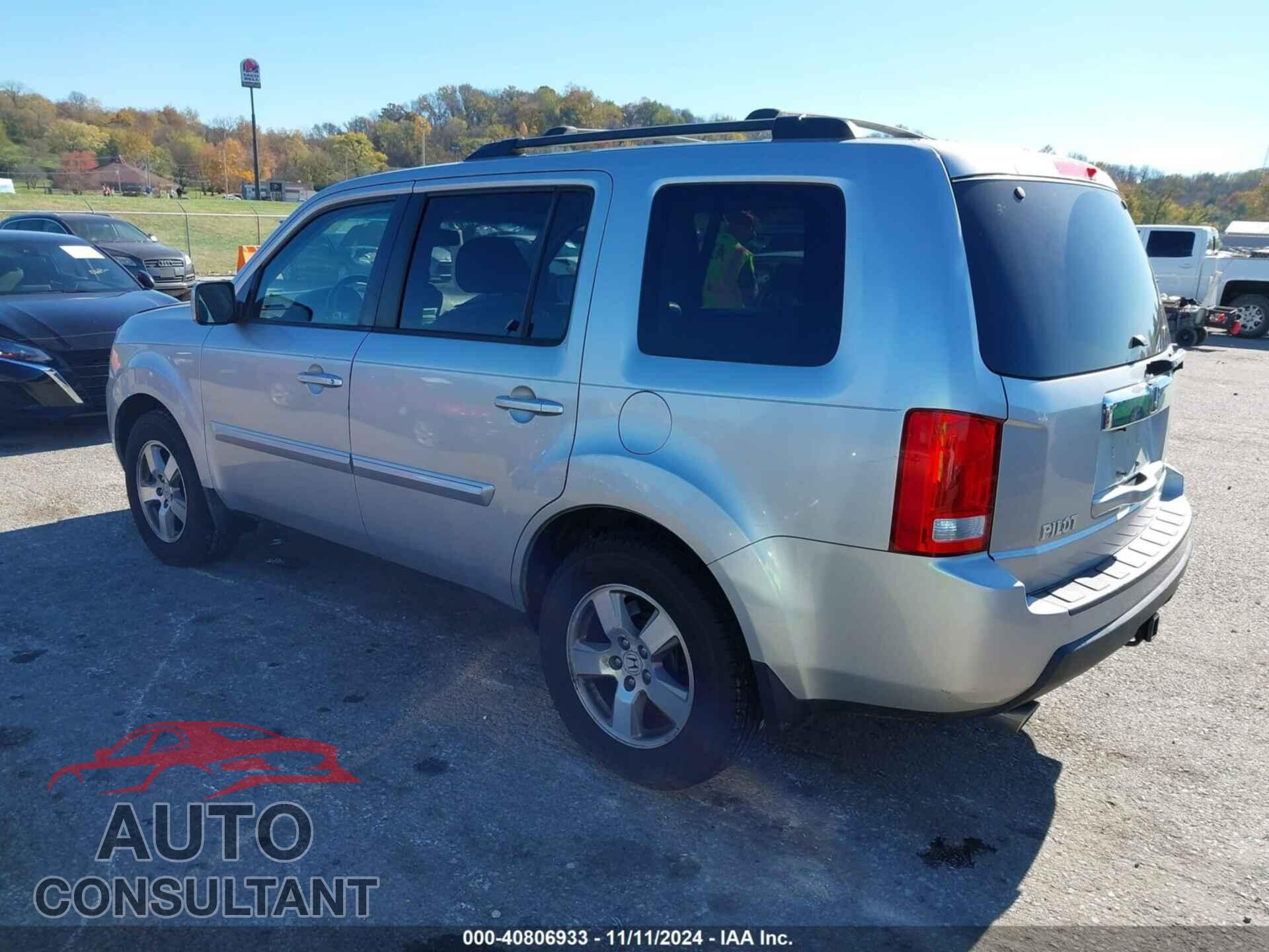 HONDA PILOT 2011 - 5FNYF4H74BB015454
