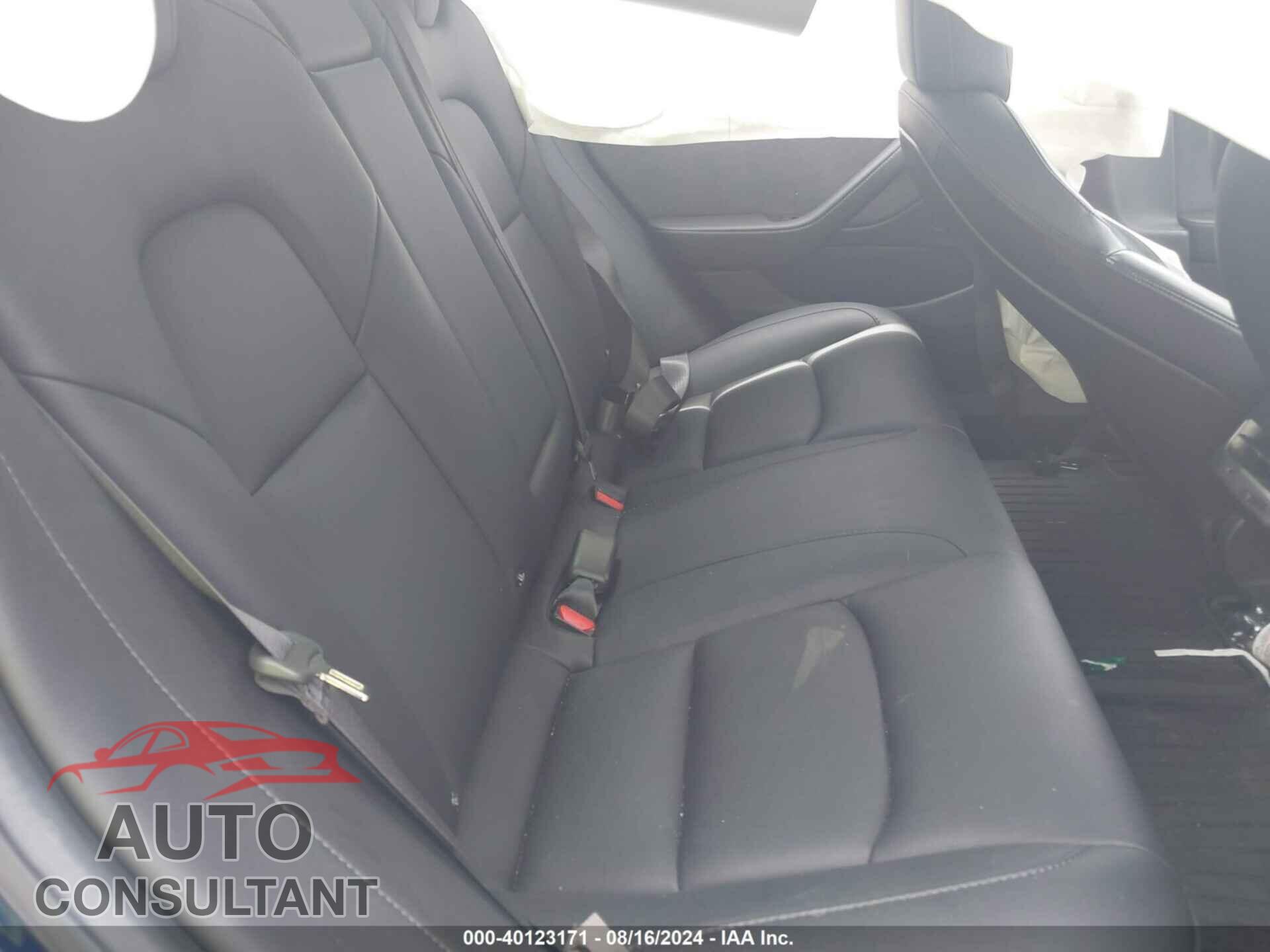 TESLA MODEL 3 2018 - 5YJ3E1EA0JF076472