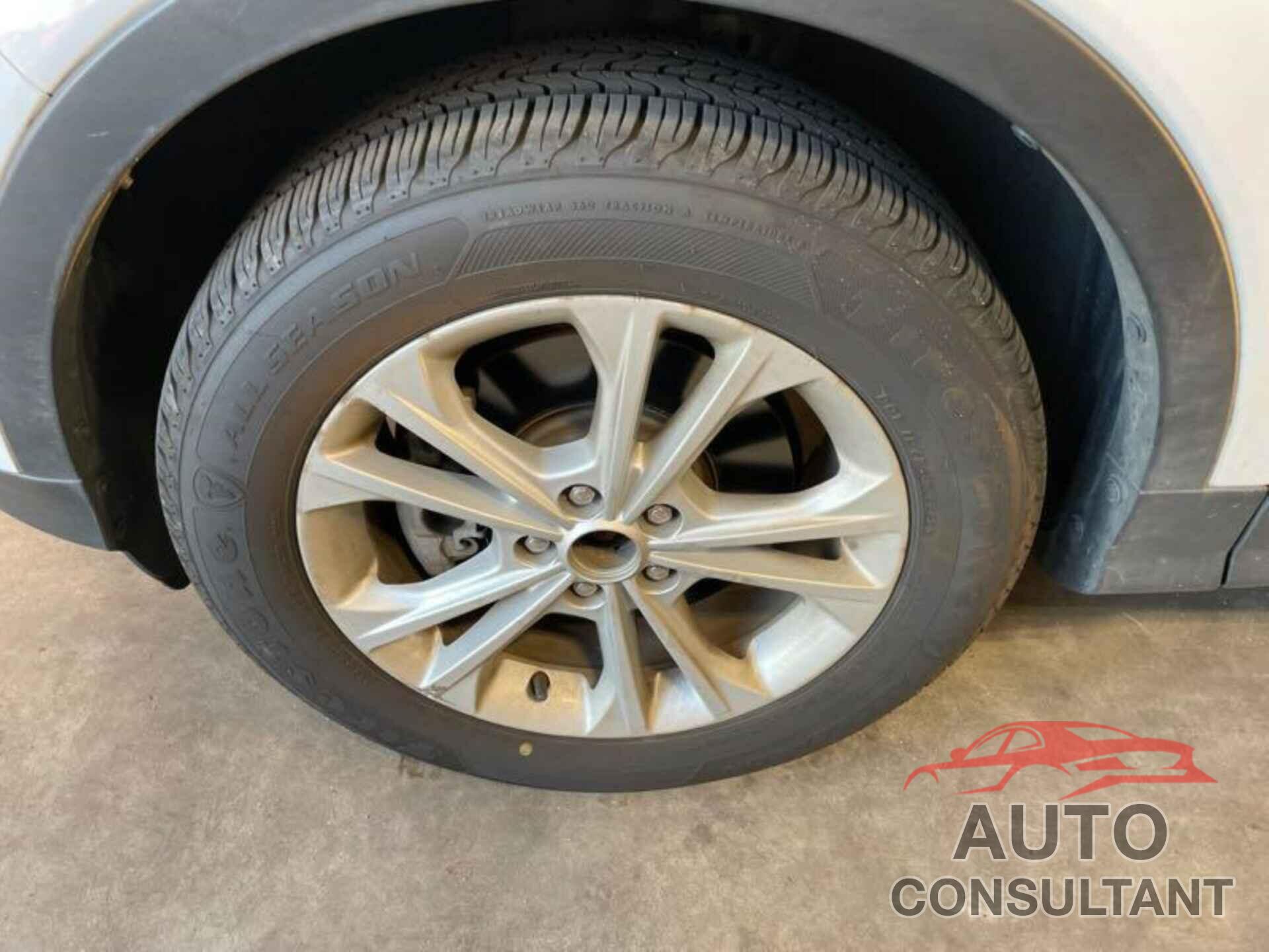 FORD ESCAPE 2018 - 1FMCU9GD6JUD39236
