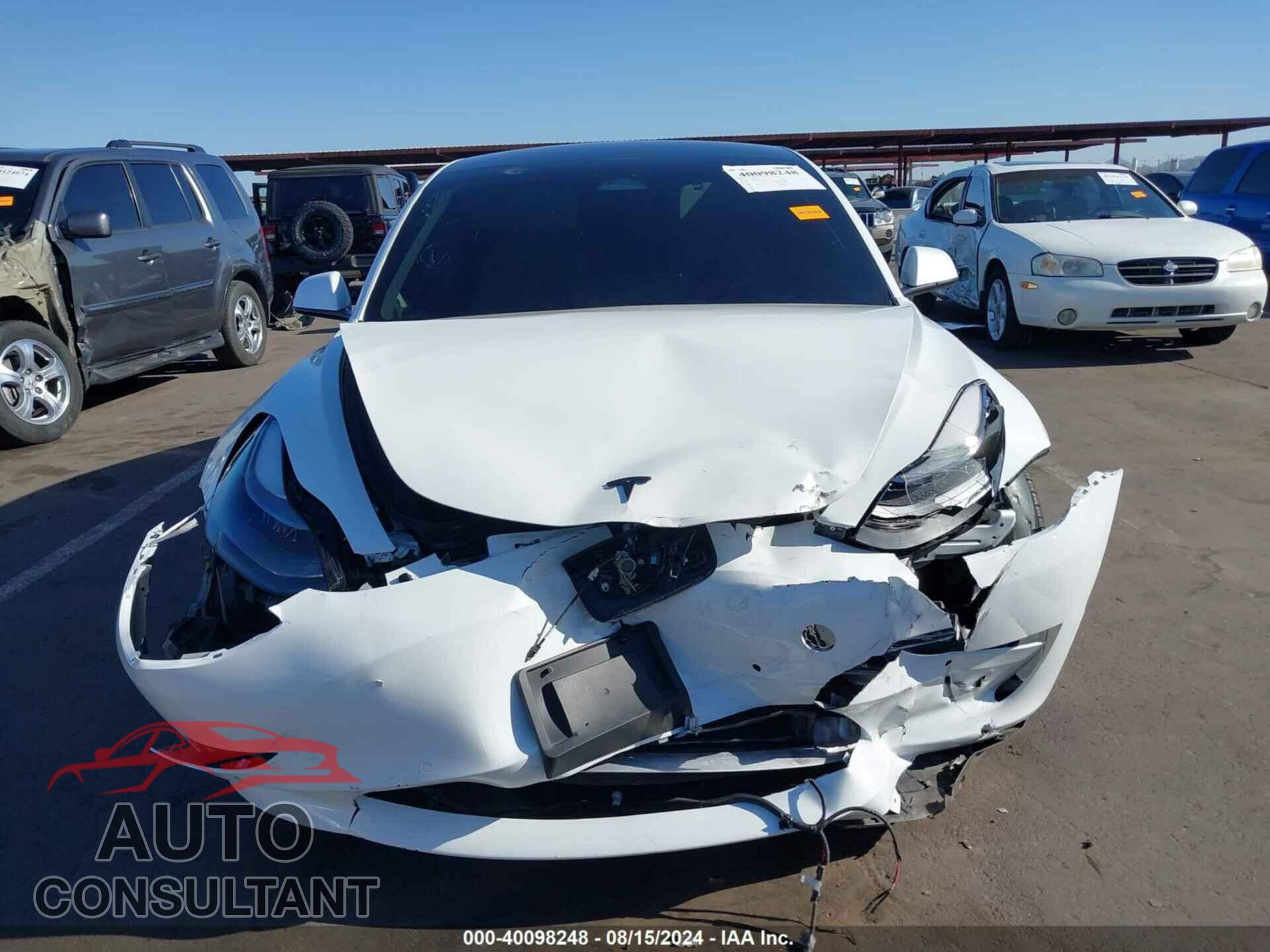 TESLA MODEL 3 2022 - 5YJ3E1EB7NF136438