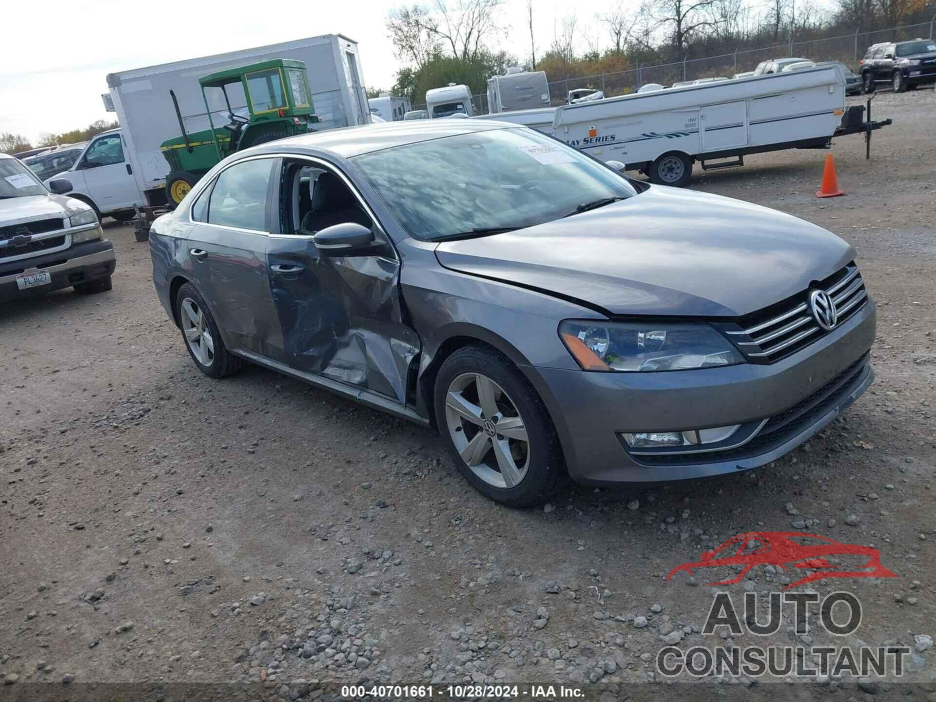 VOLKSWAGEN PASSAT 2015 - 1VWAT7A35FC088139