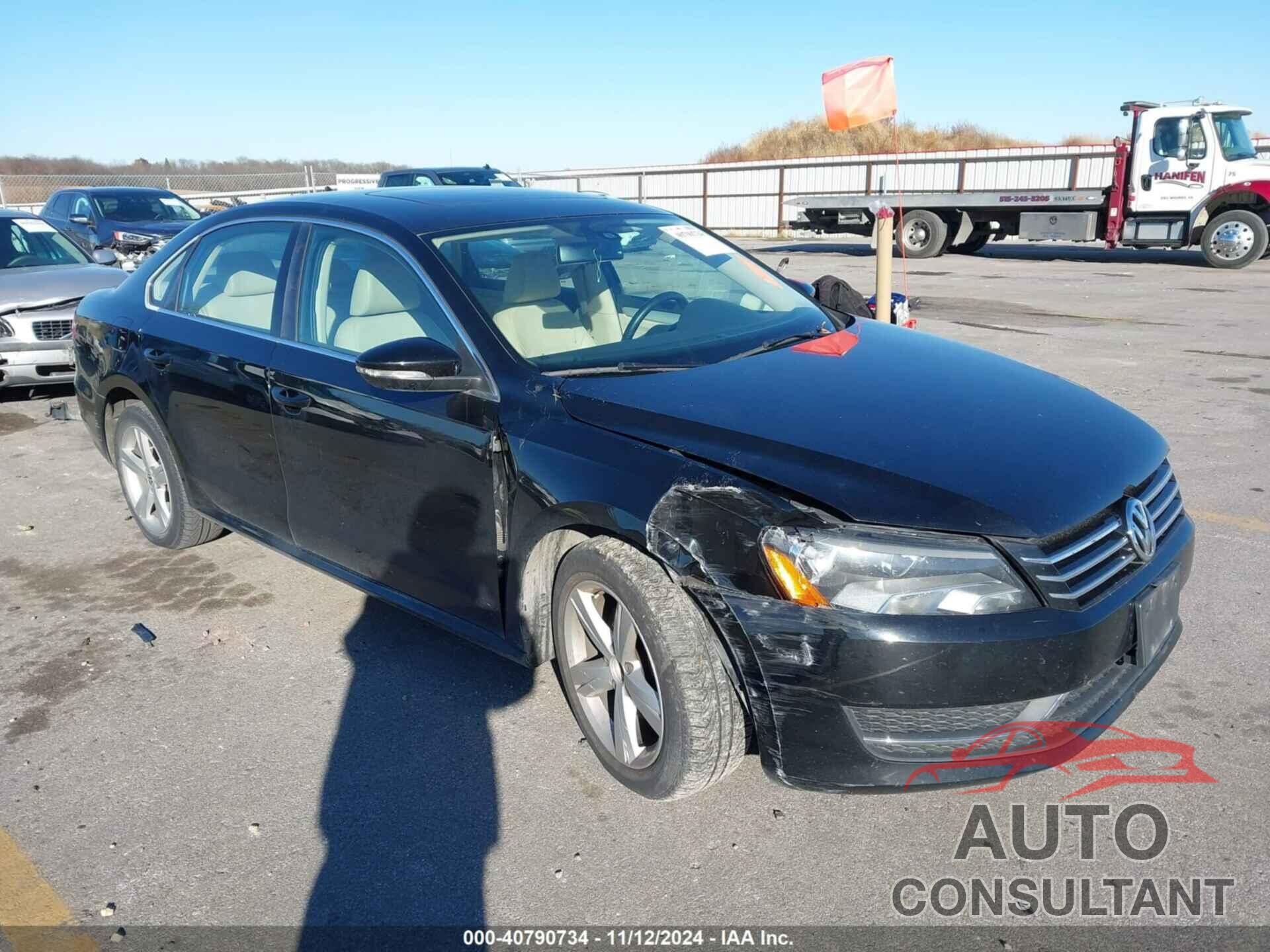 VOLKSWAGEN PASSAT 2012 - 1VWBH7A37CC101829