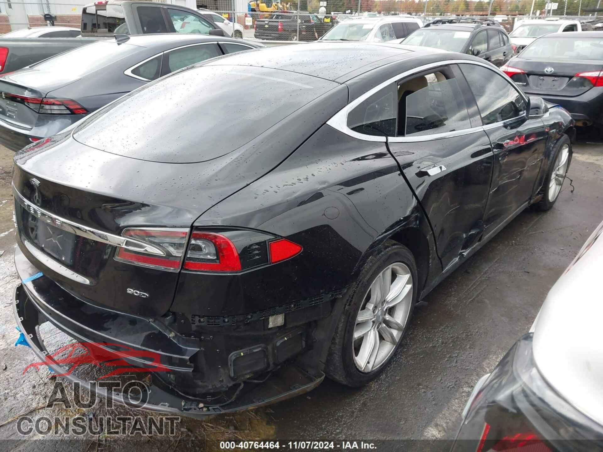 TESLA MODEL S 2015 - 5YJSA1E28FF102694