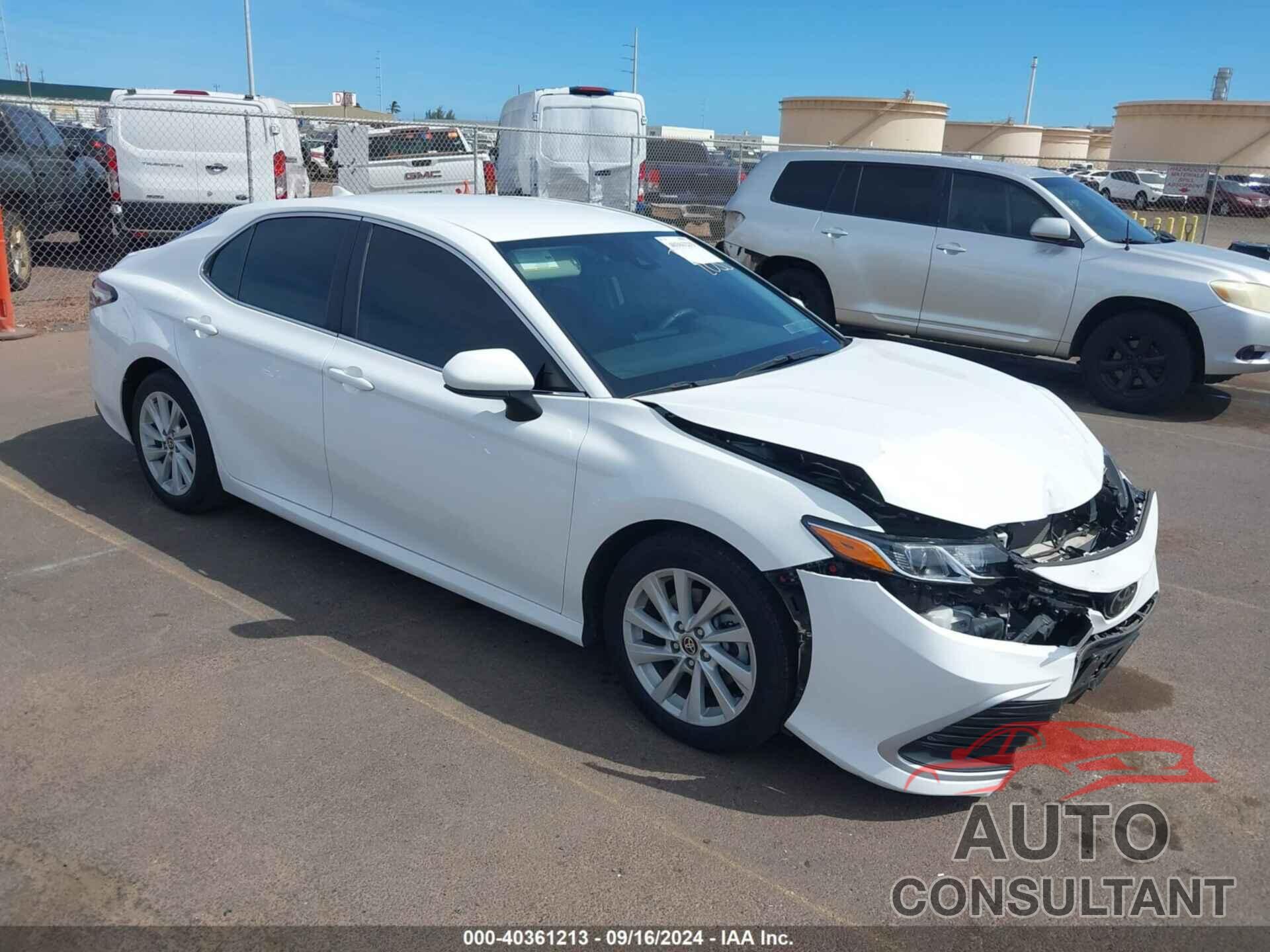 TOYOTA CAMRY 2022 - 4T1C11AK9NU001725